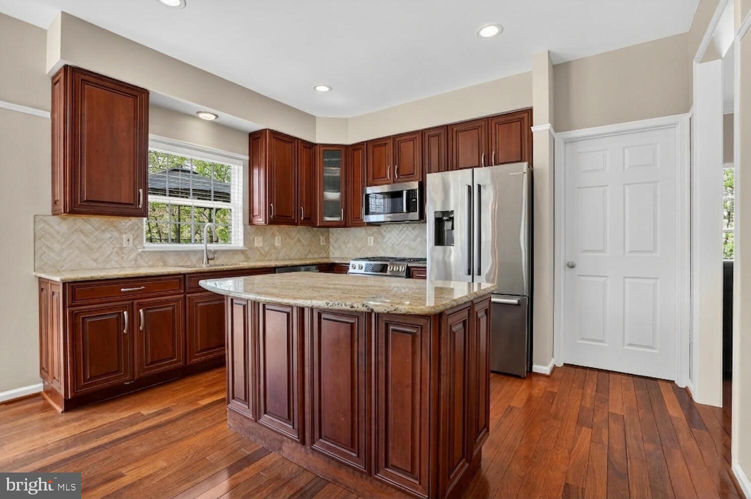 BROADLANDS - Residential