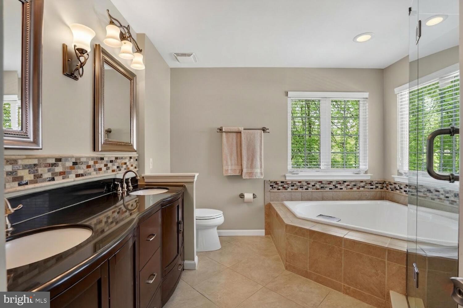 BROADLANDS - Residential