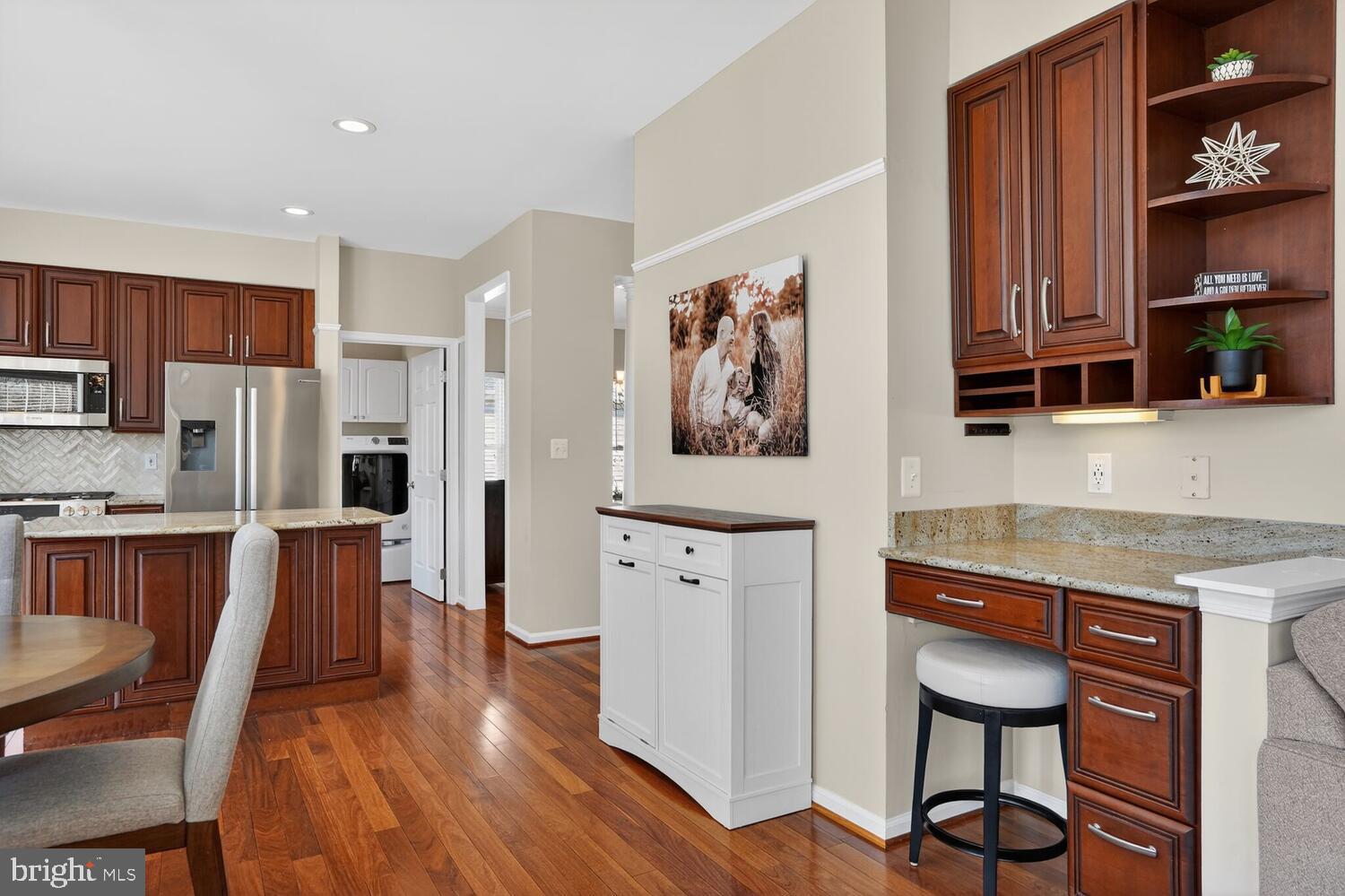 BROADLANDS - Residential