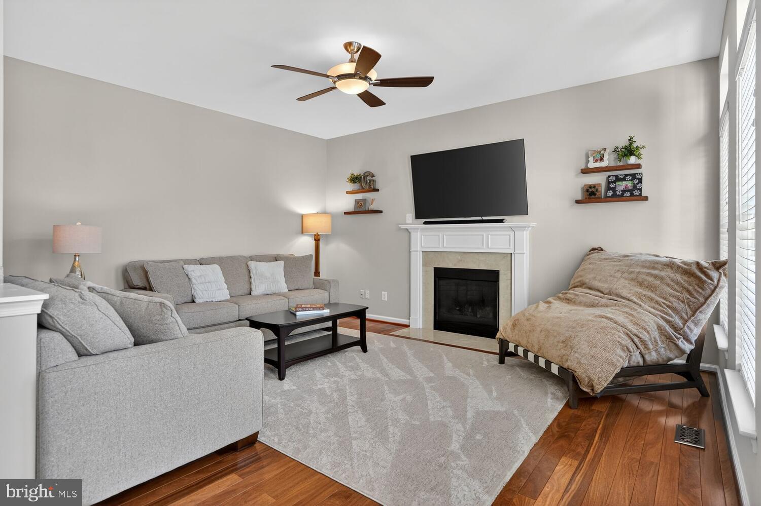 BROADLANDS - Residential