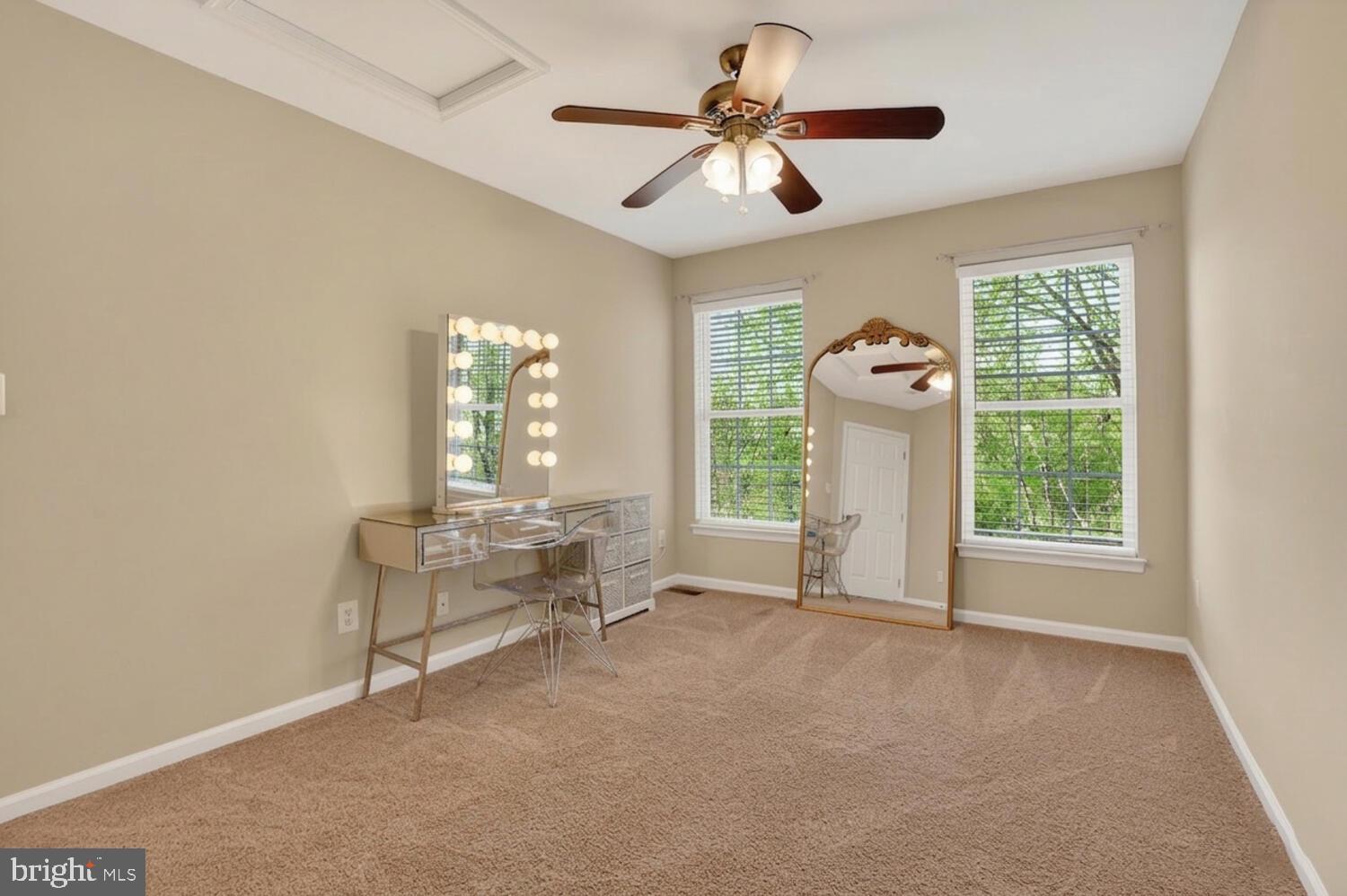 BROADLANDS - Residential