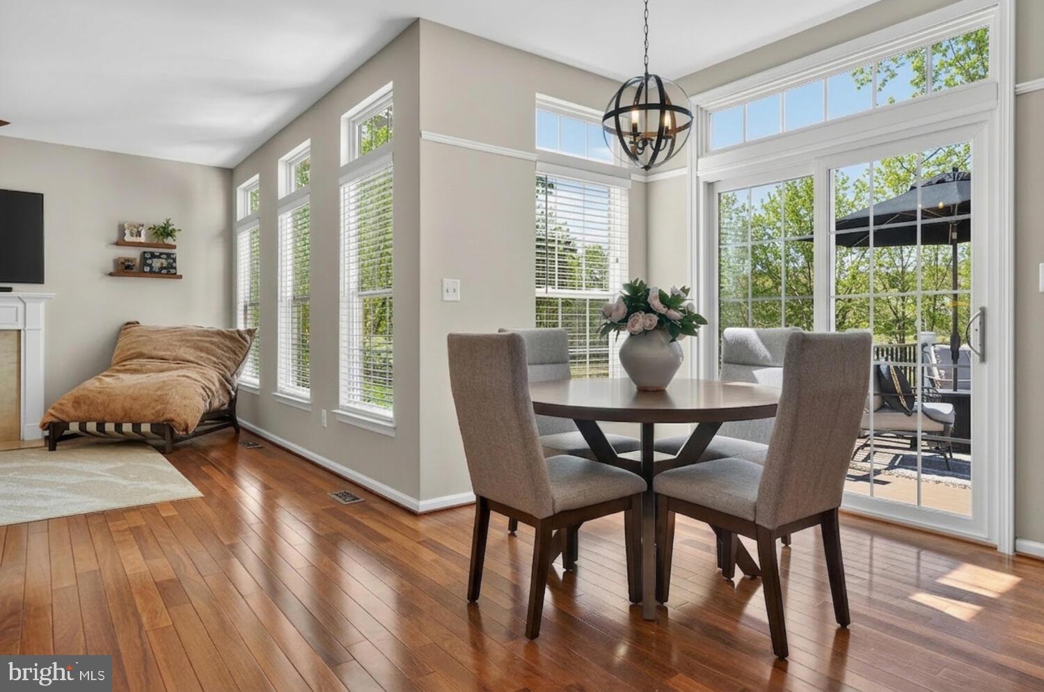 BROADLANDS - Residential