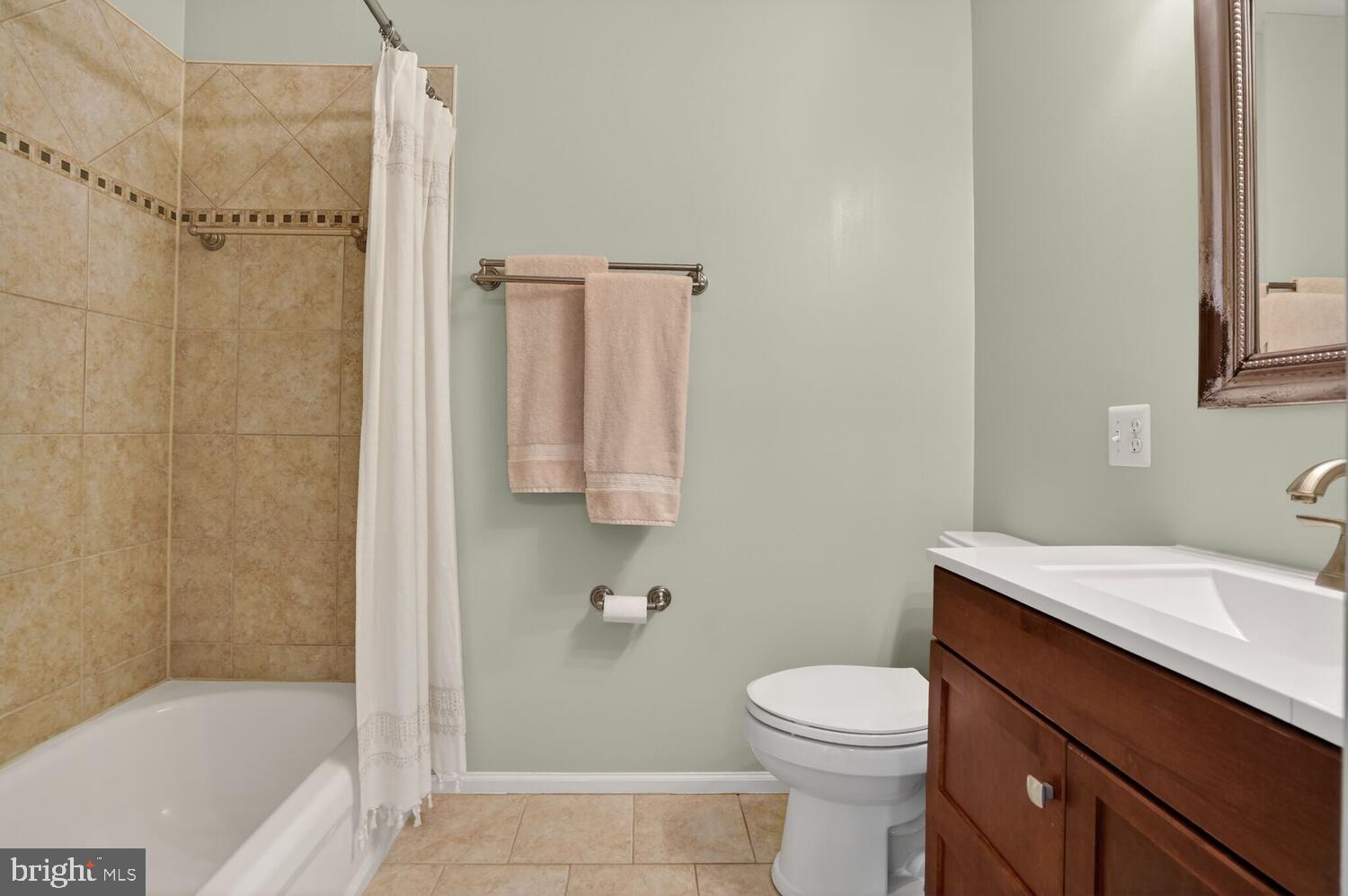 BROADLANDS - Residential