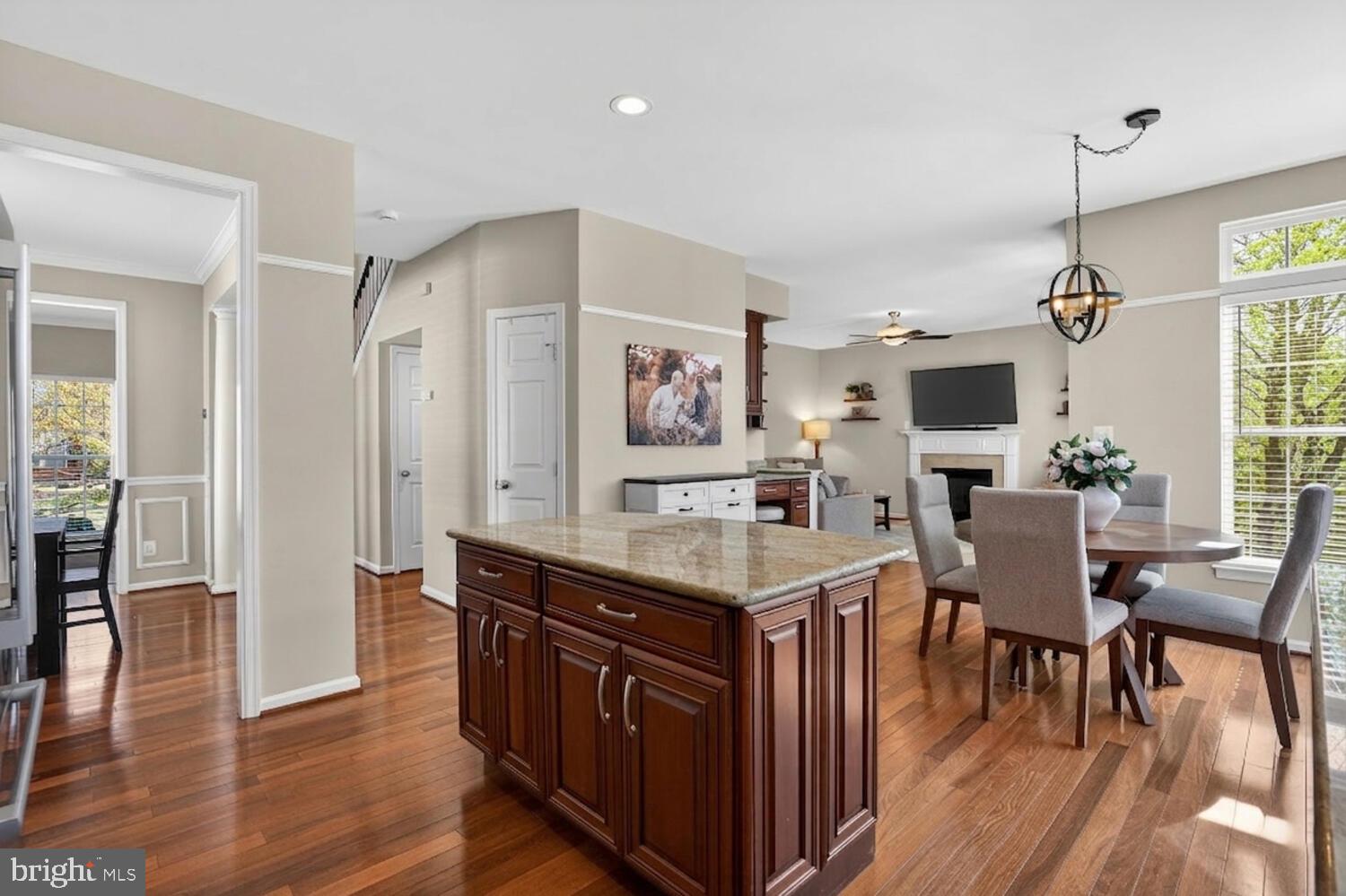 BROADLANDS - Residential