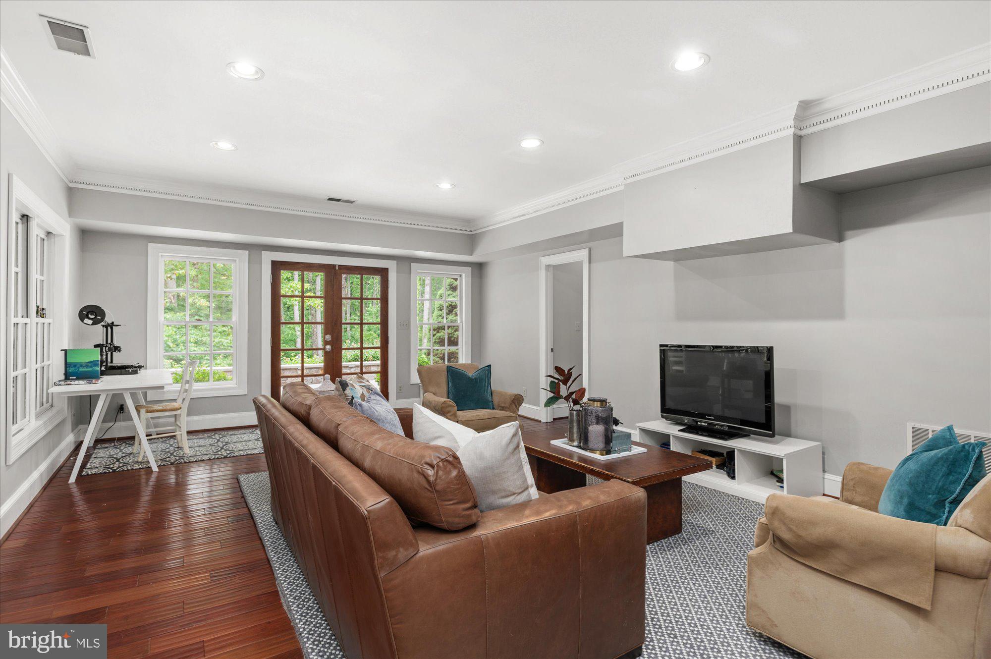 HANNAH HILLS - Residential