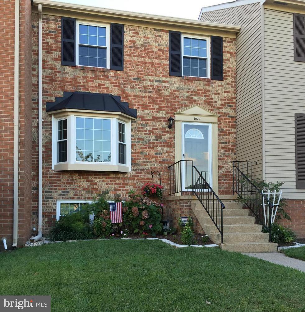 ELIZABETHS LANDING - Residential