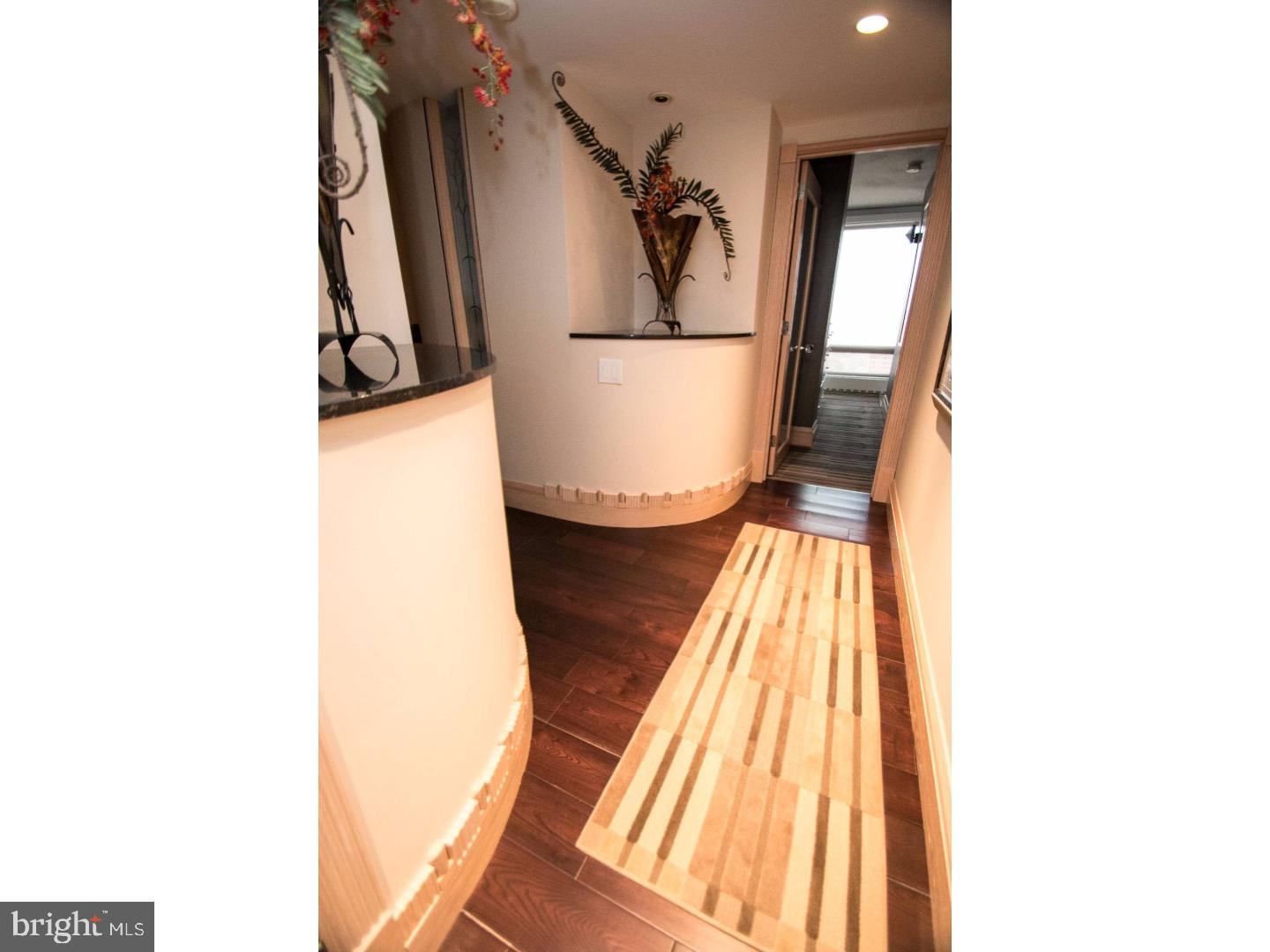 SOCIETY HILL - Residential