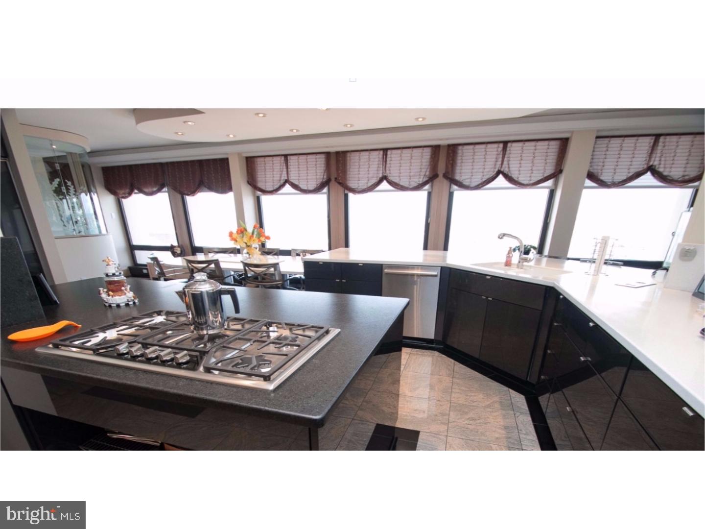 SOCIETY HILL - Residential