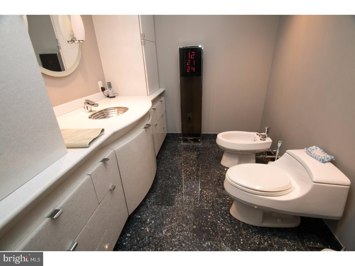 SOCIETY HILL - Residential