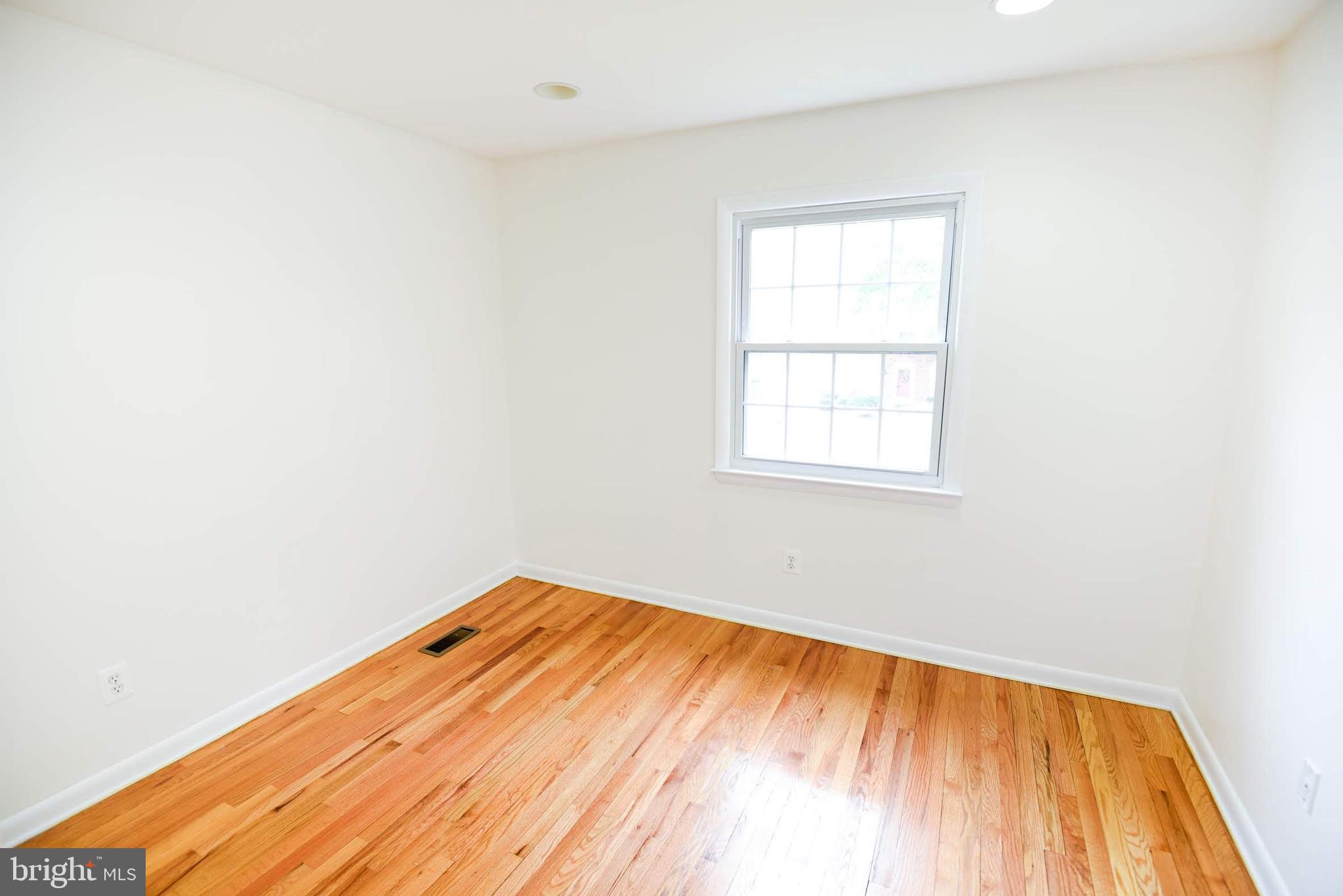 BROOKFIELD - Residential