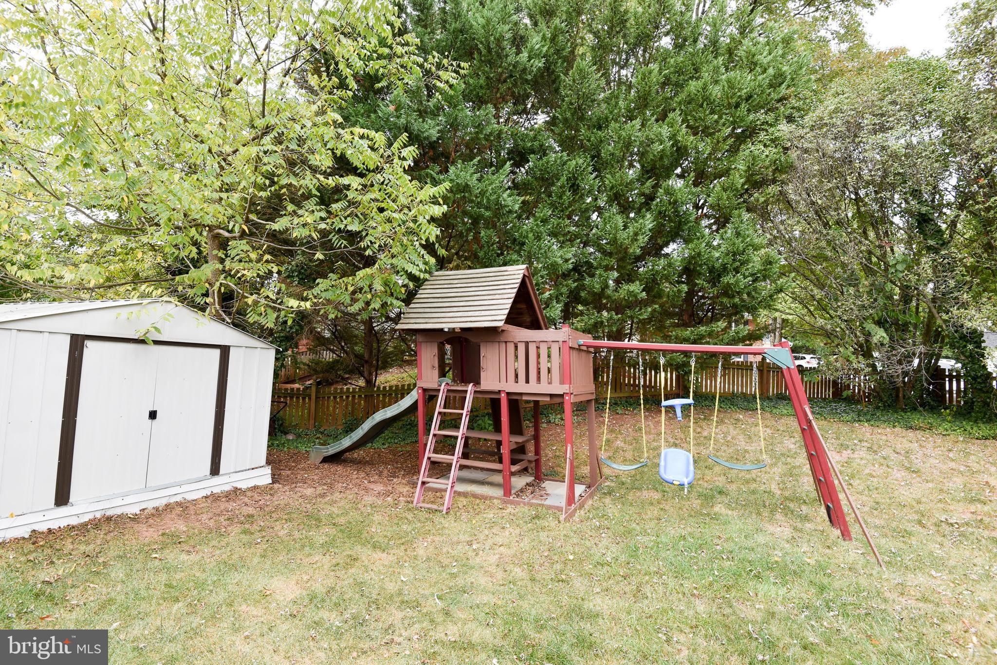 BROOKFIELD - Residential