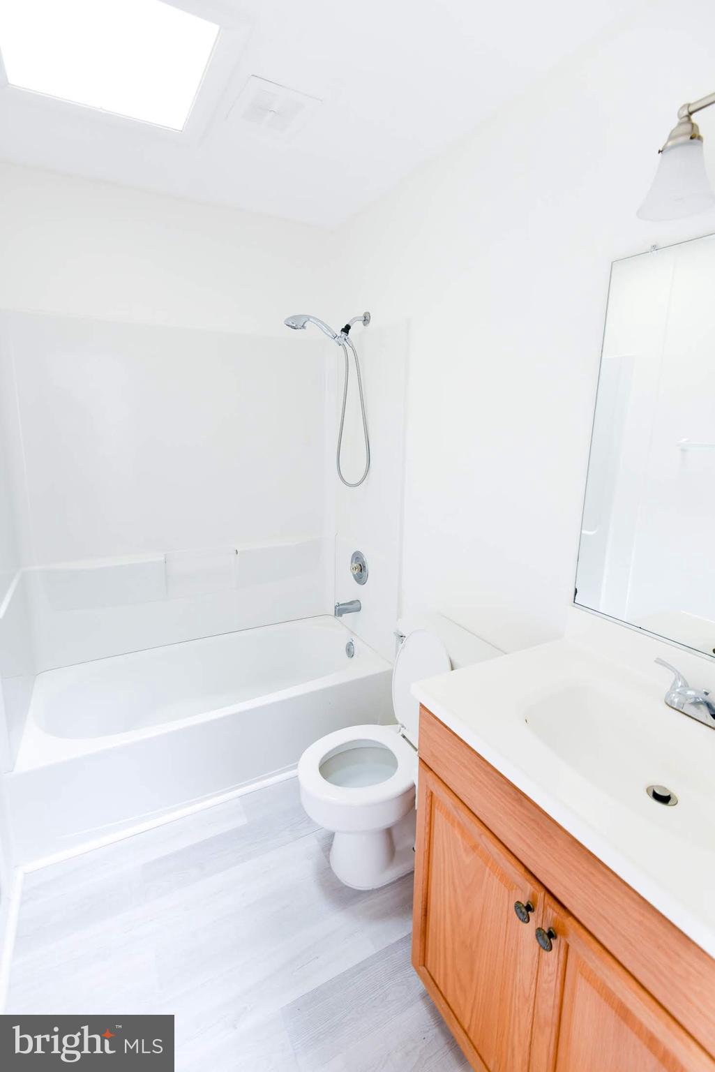 BROOKFIELD - Residential