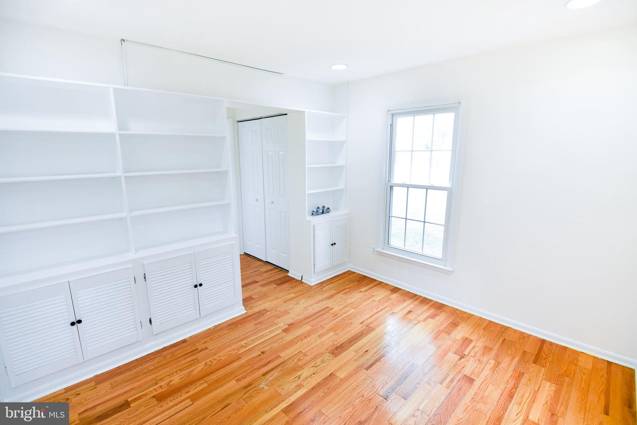 BROOKFIELD - Residential