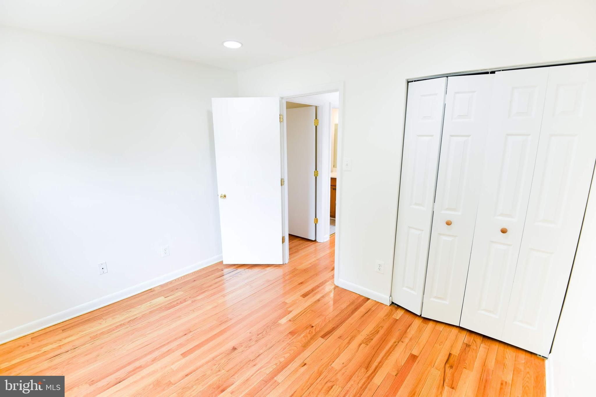 BROOKFIELD - Residential