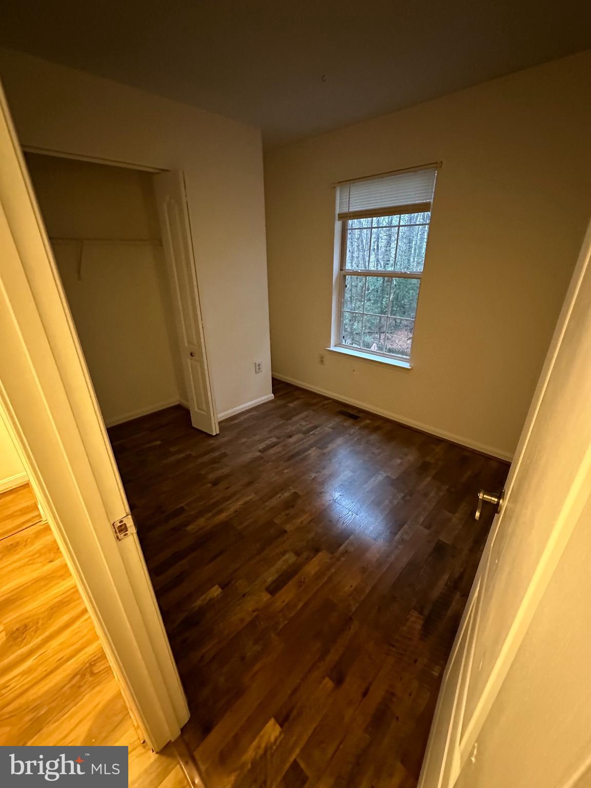 LAUREL GLEN - Residential Lease