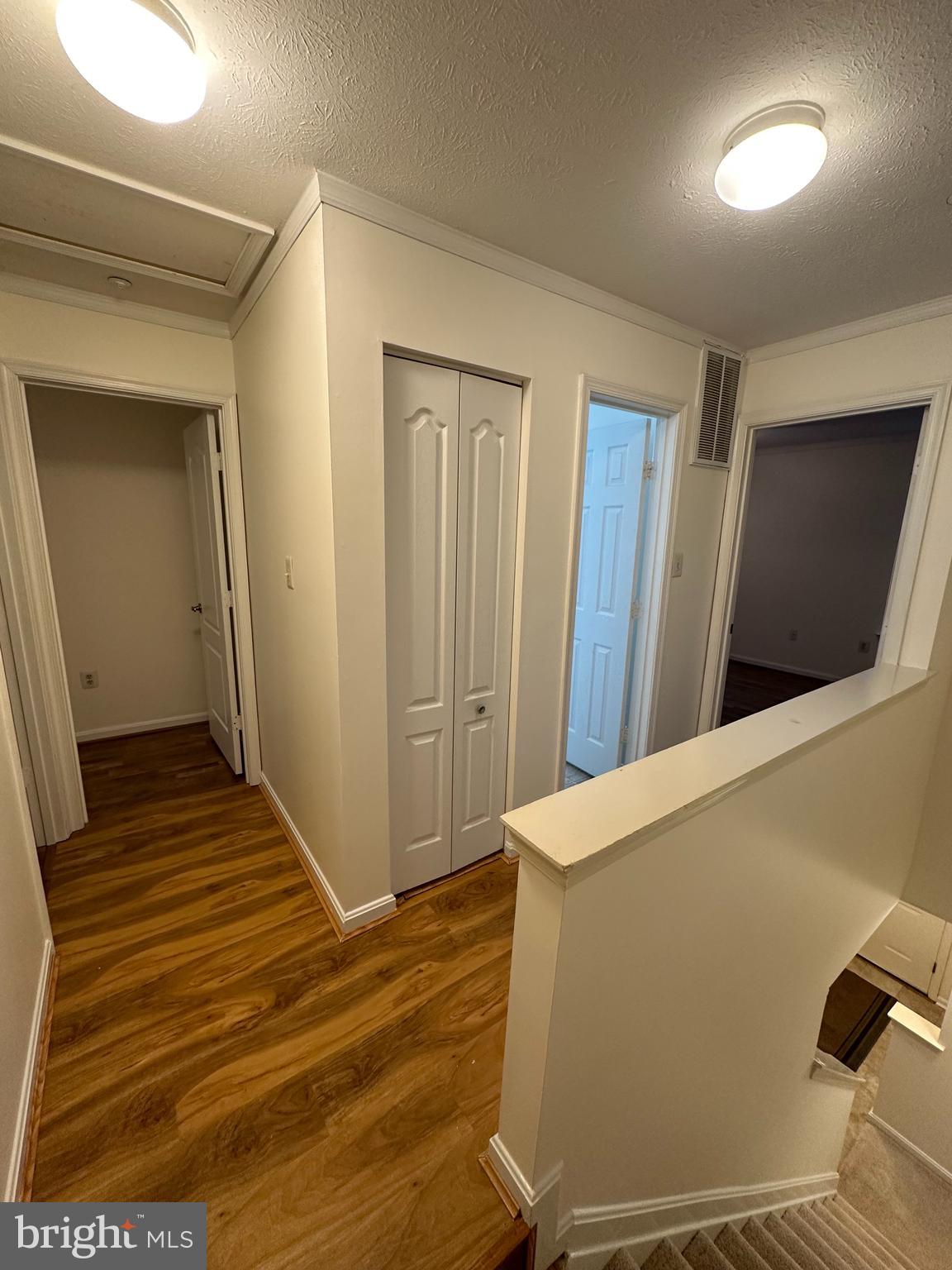 LAUREL GLEN - Residential Lease