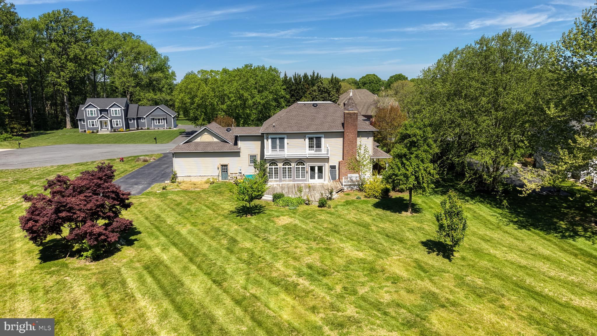 4 DRAKE COURT