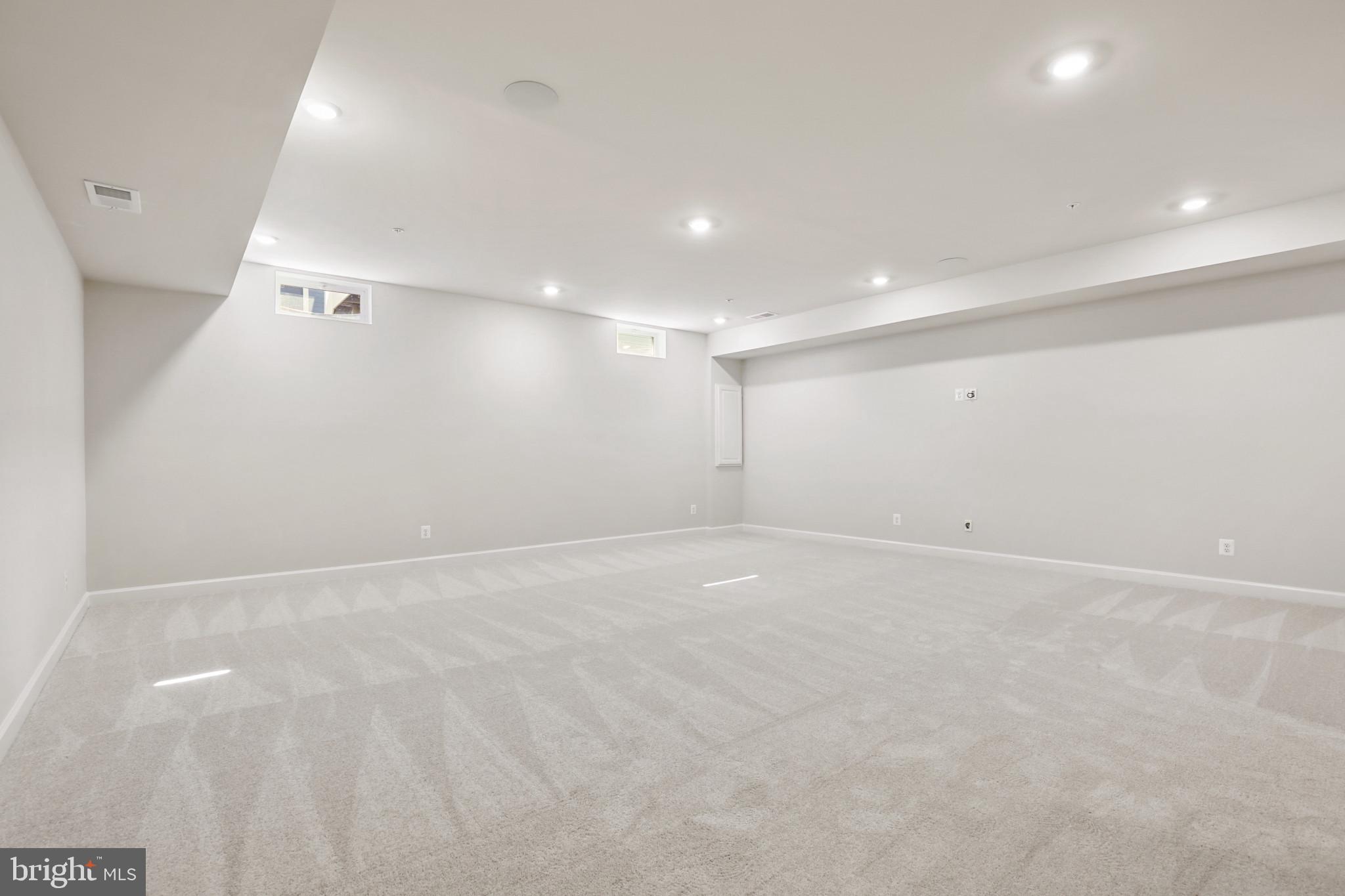 GREENLEIGH AT CROSSROADS - Residential