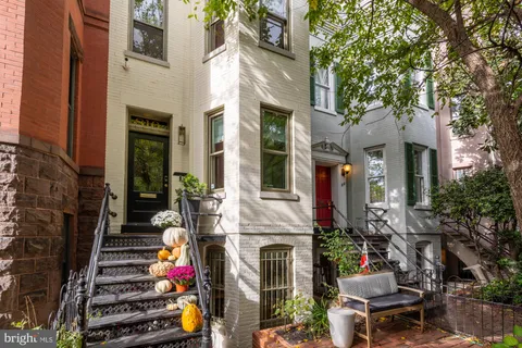 MLS: DCDC2259128