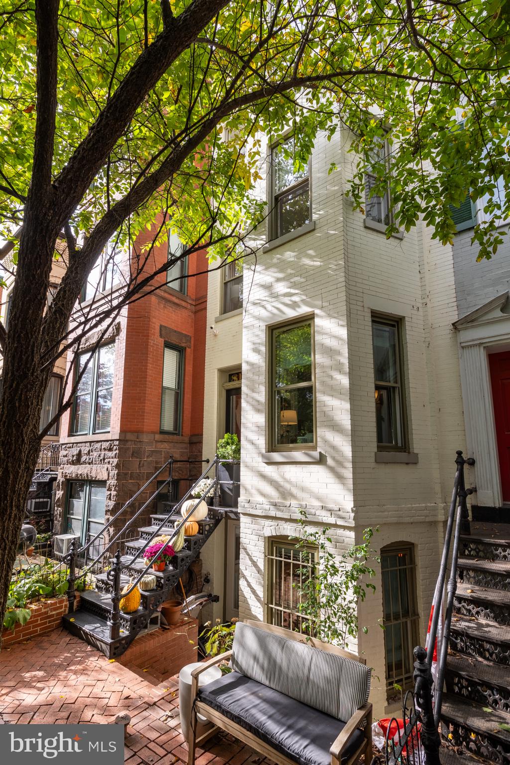 810 NORTH CAROLINA AVENUE SE