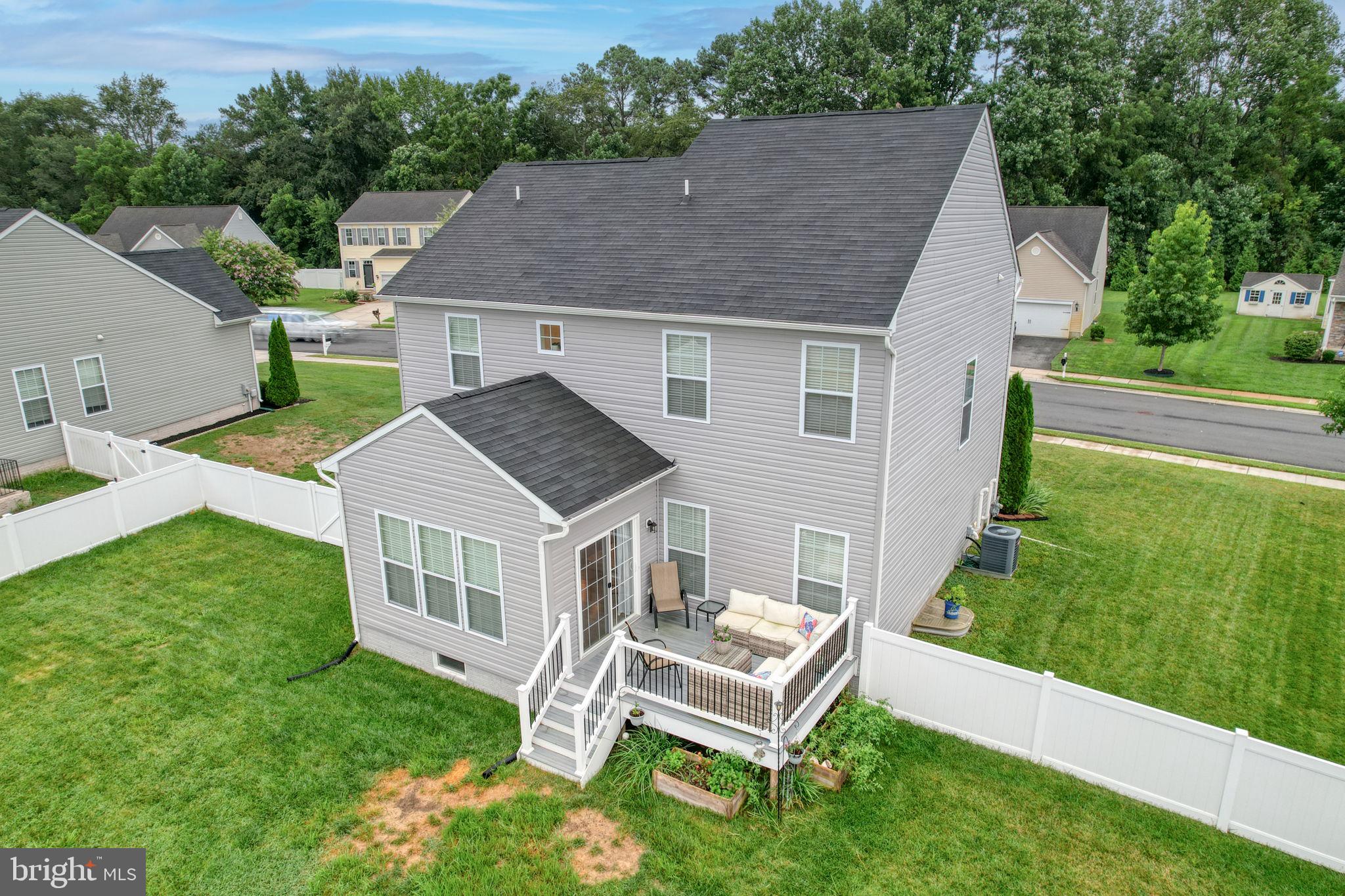 OLDE FIELD VILLAGE - Residential