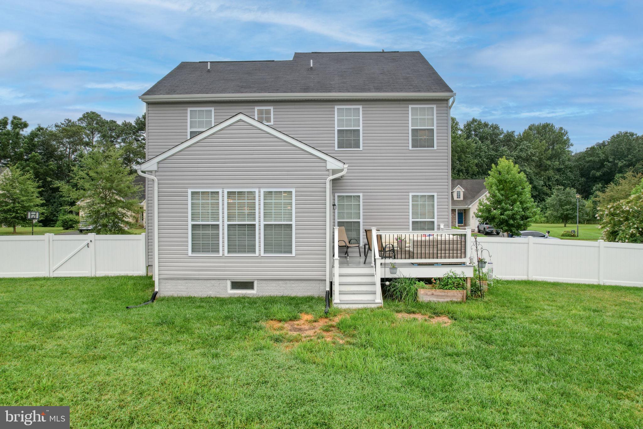 OLDE FIELD VILLAGE - Residential