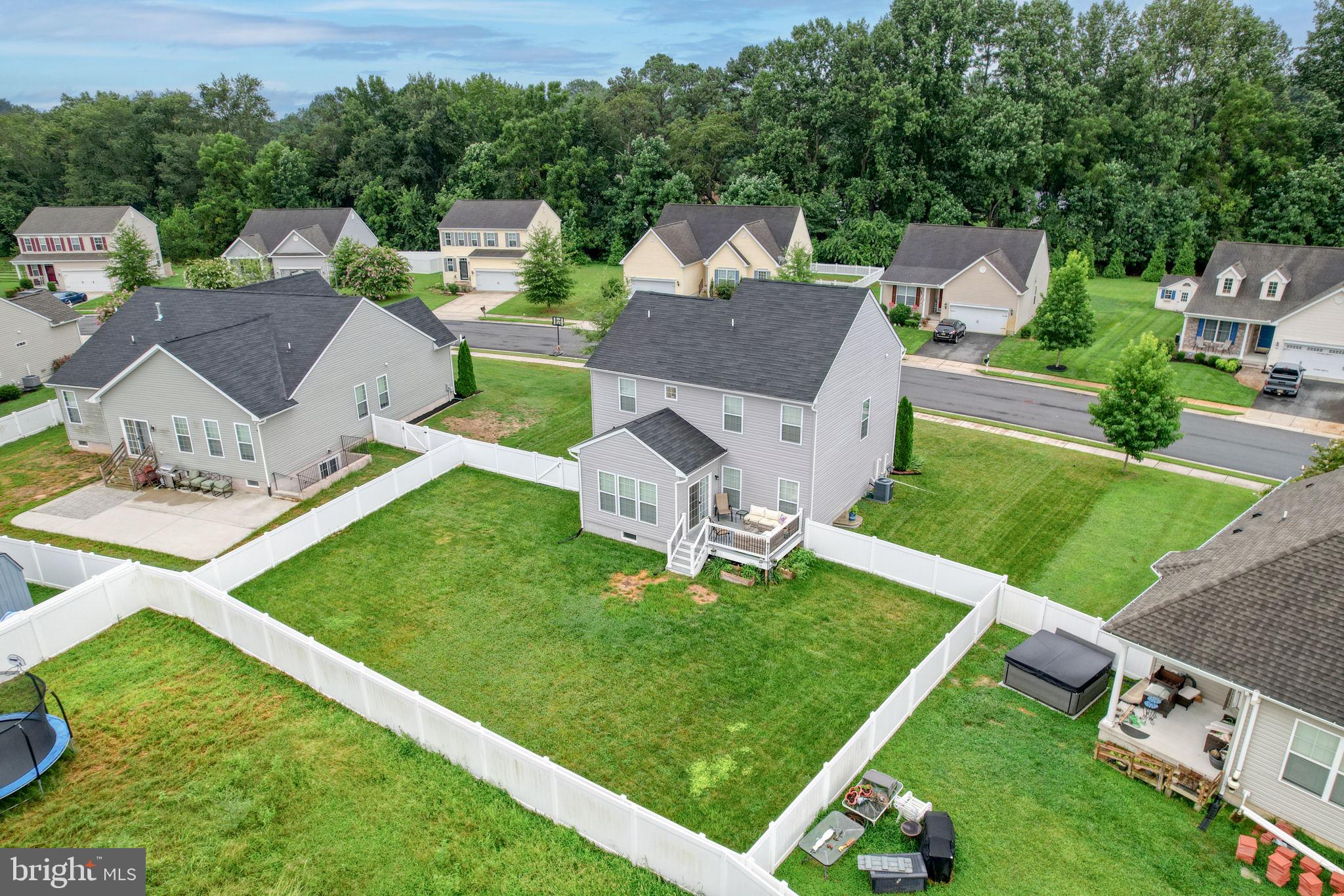 OLDE FIELD VILLAGE - Residential