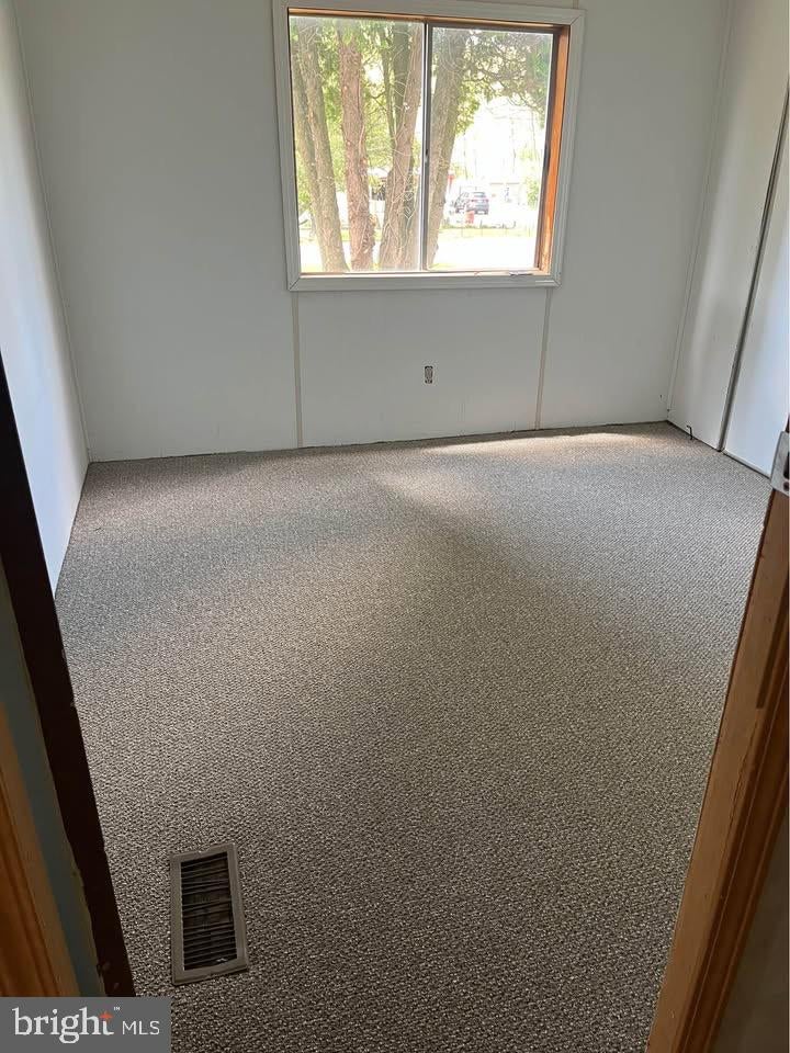 1060 INDUSTRIAL AVENUE