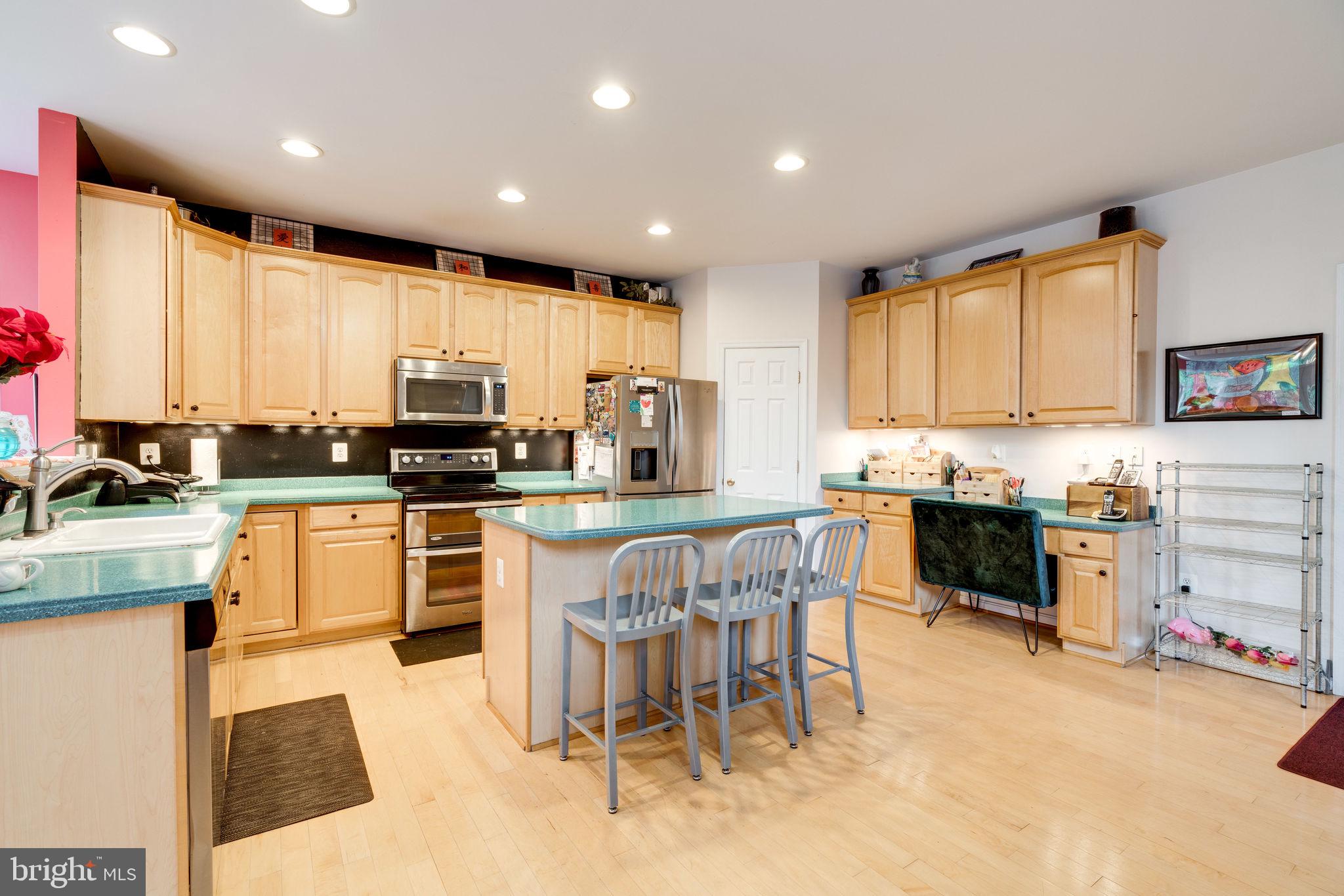 WAYSIDE VILLAGE - Residential