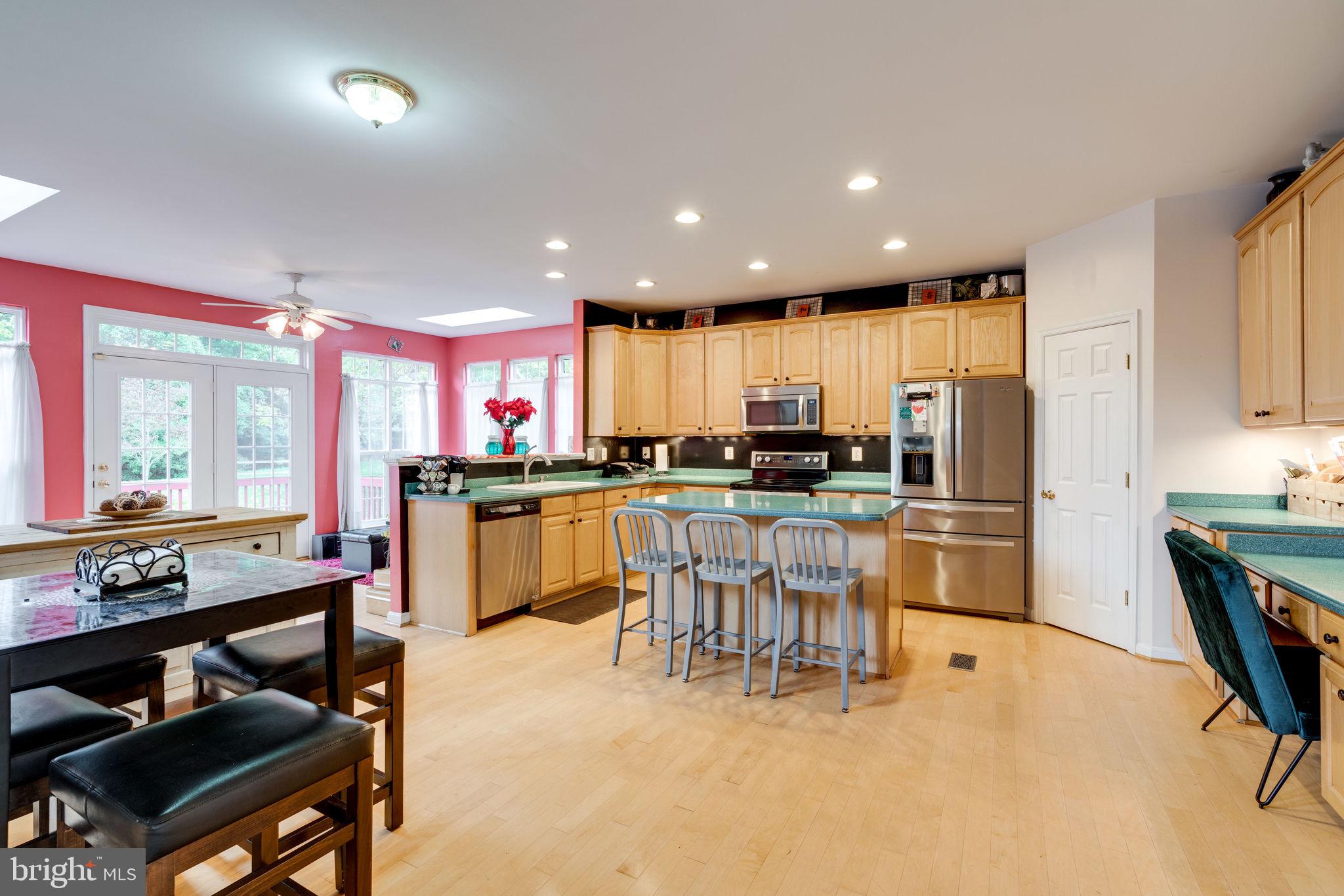 WAYSIDE VILLAGE - Residential