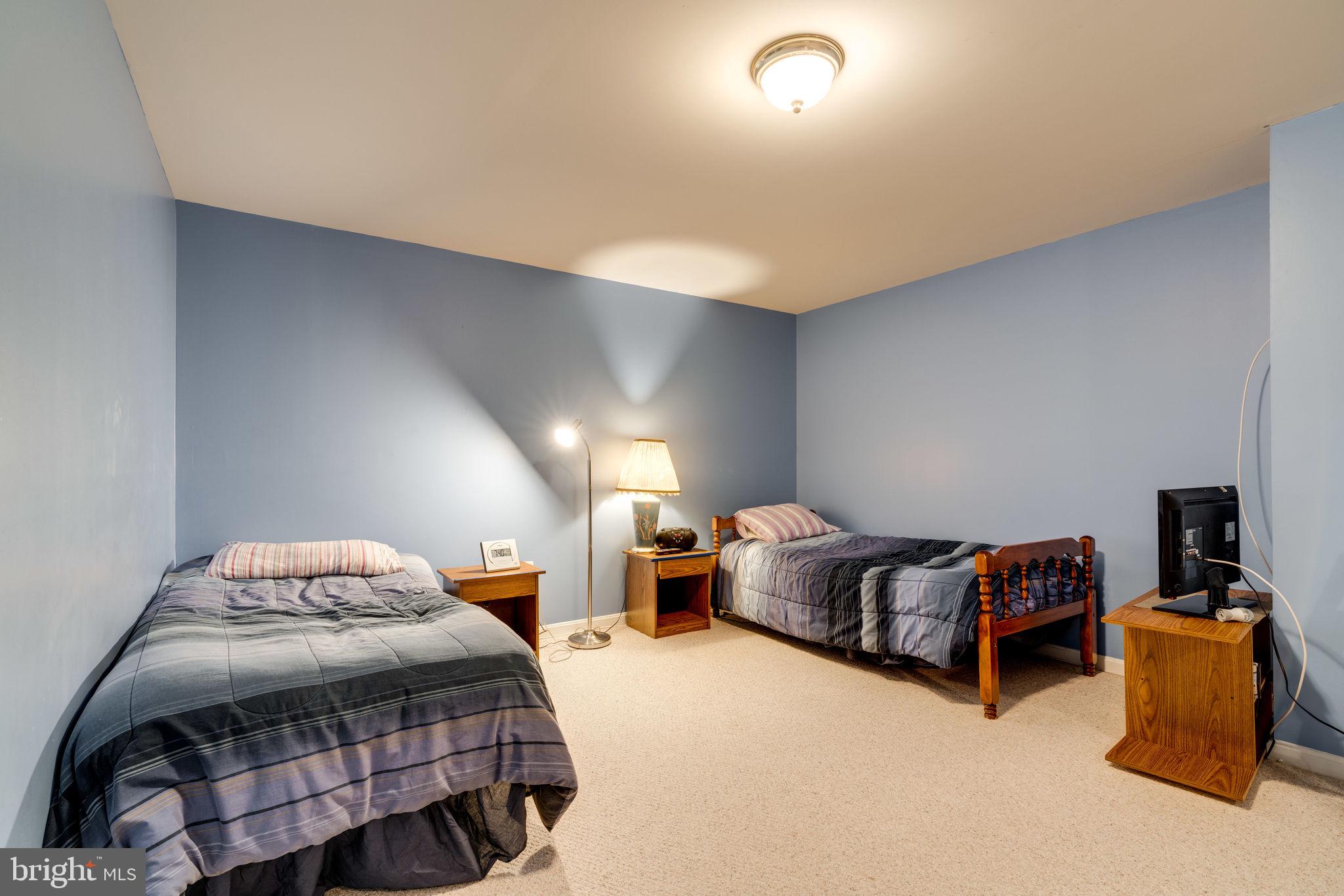 WAYSIDE VILLAGE - Residential