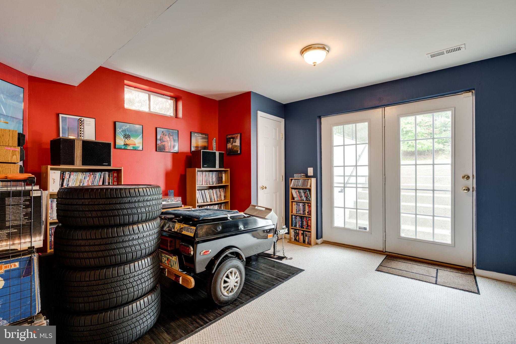 WAYSIDE VILLAGE - Residential