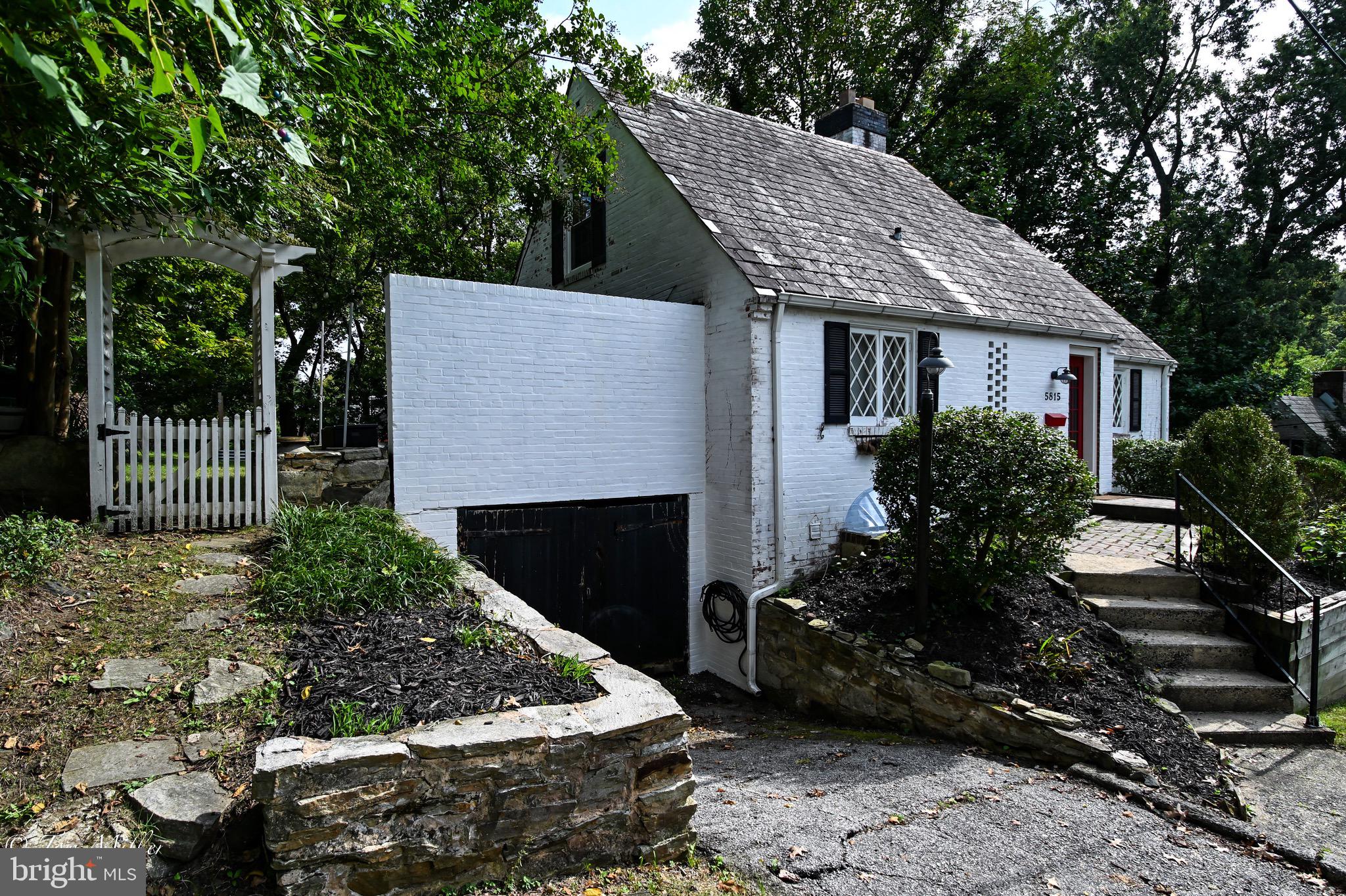 MOUNT WASHINGTON - Residential