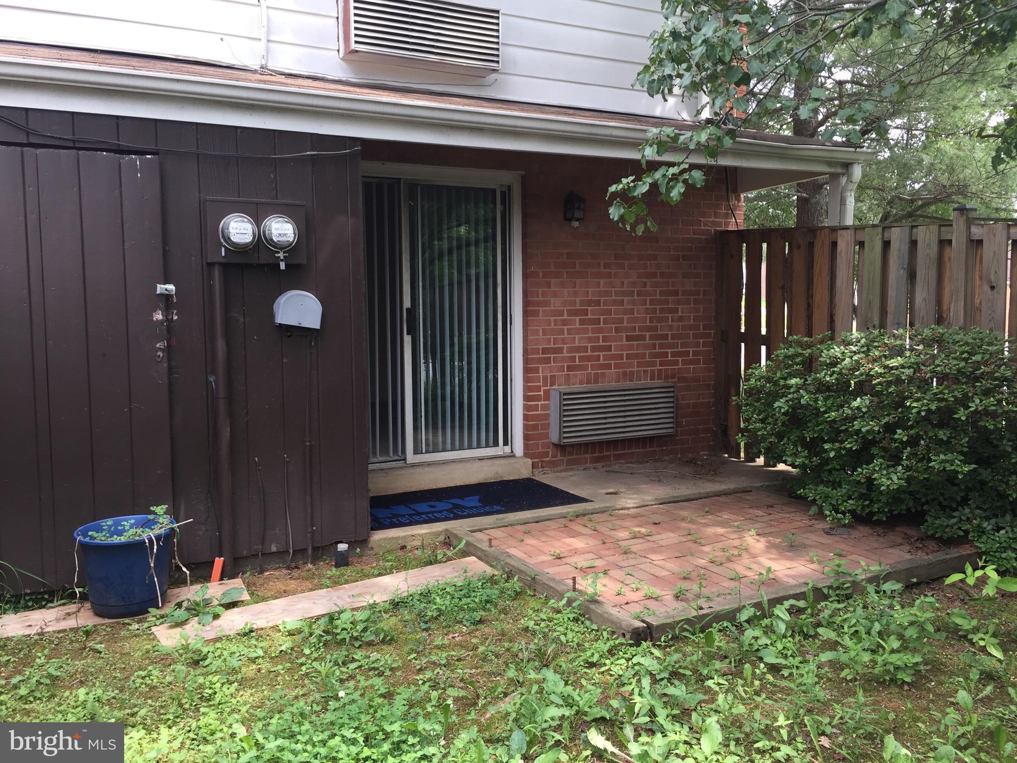 PEMBROOKE - Residential Lease