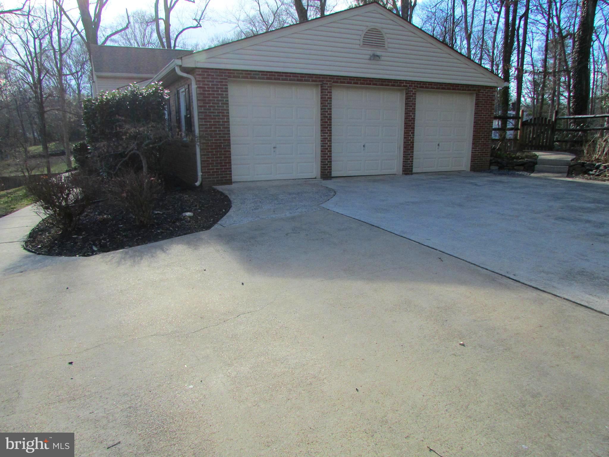 11348 VALE ROAD