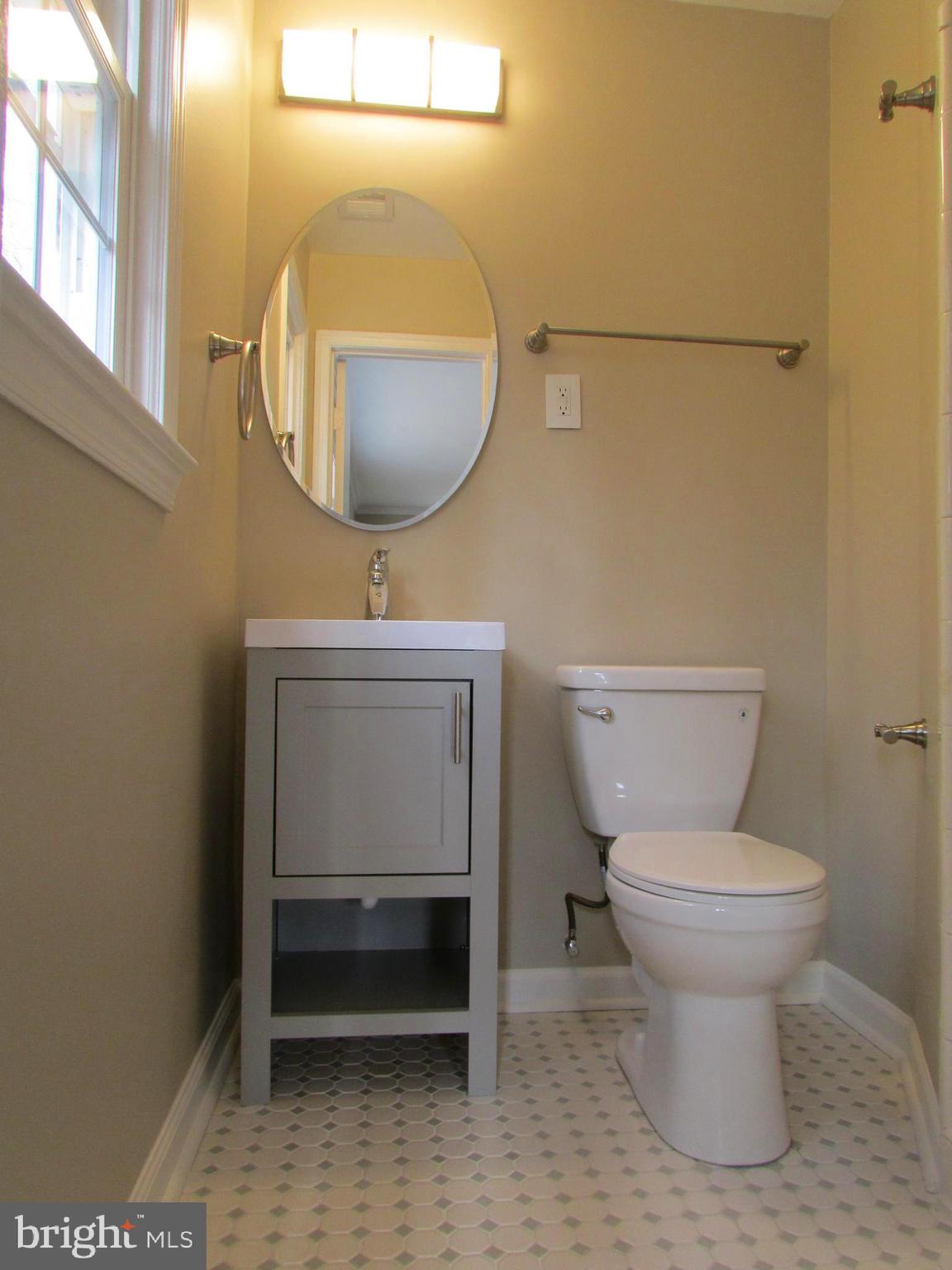 OAKTON - Residential Lease