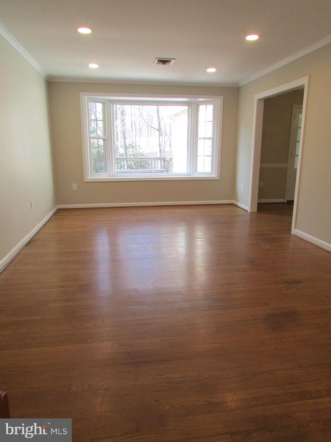 OAKTON - Residential Lease