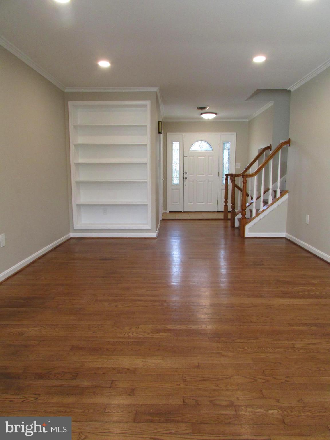 OAKTON - Residential Lease