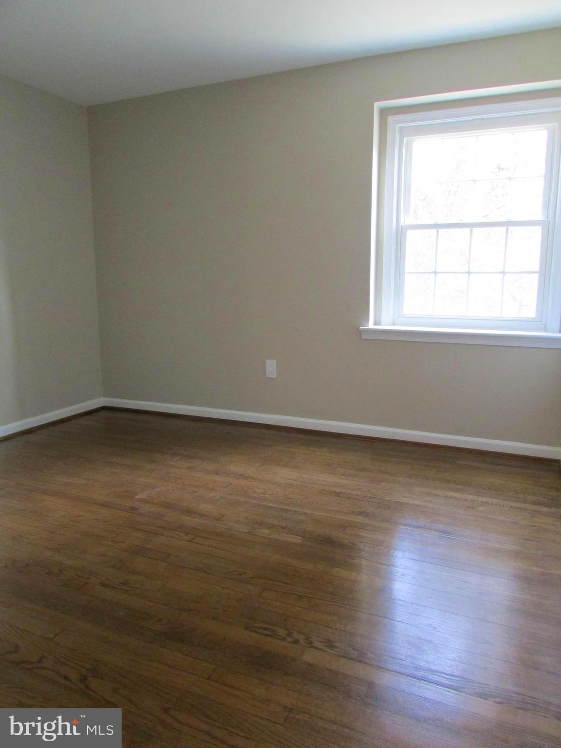 OAKTON - Residential Lease