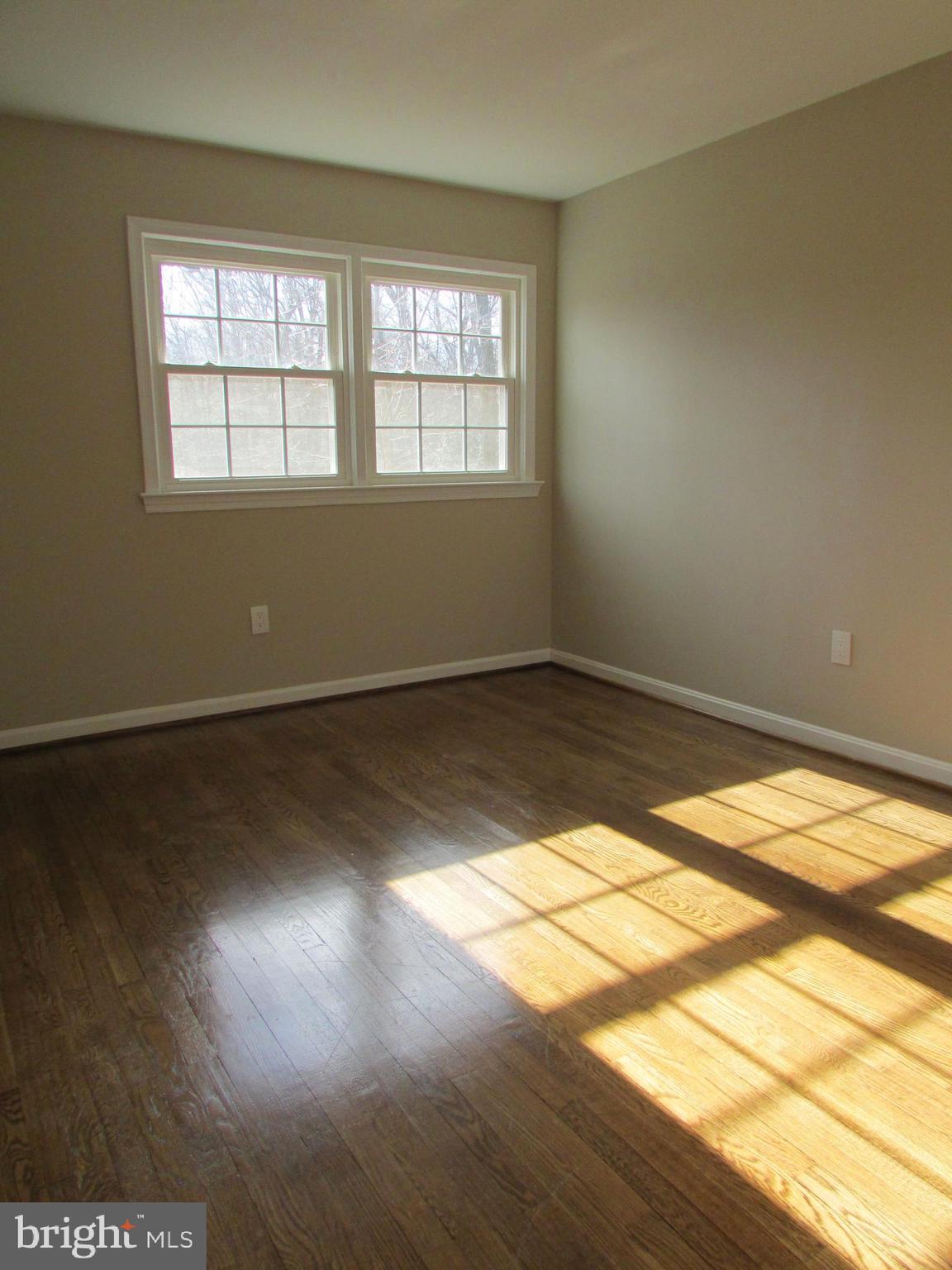 OAKTON - Residential Lease