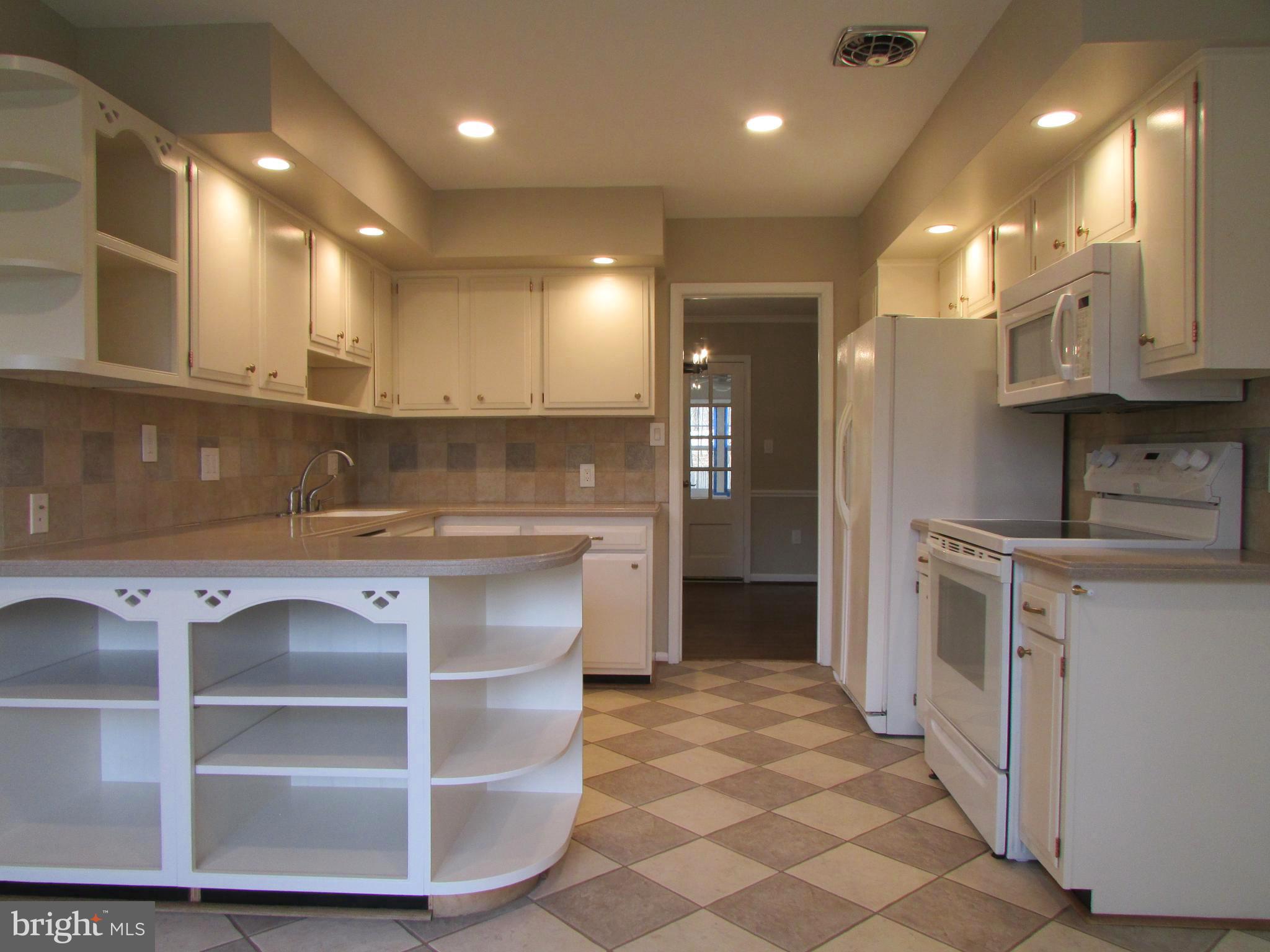 OAKTON - Residential Lease