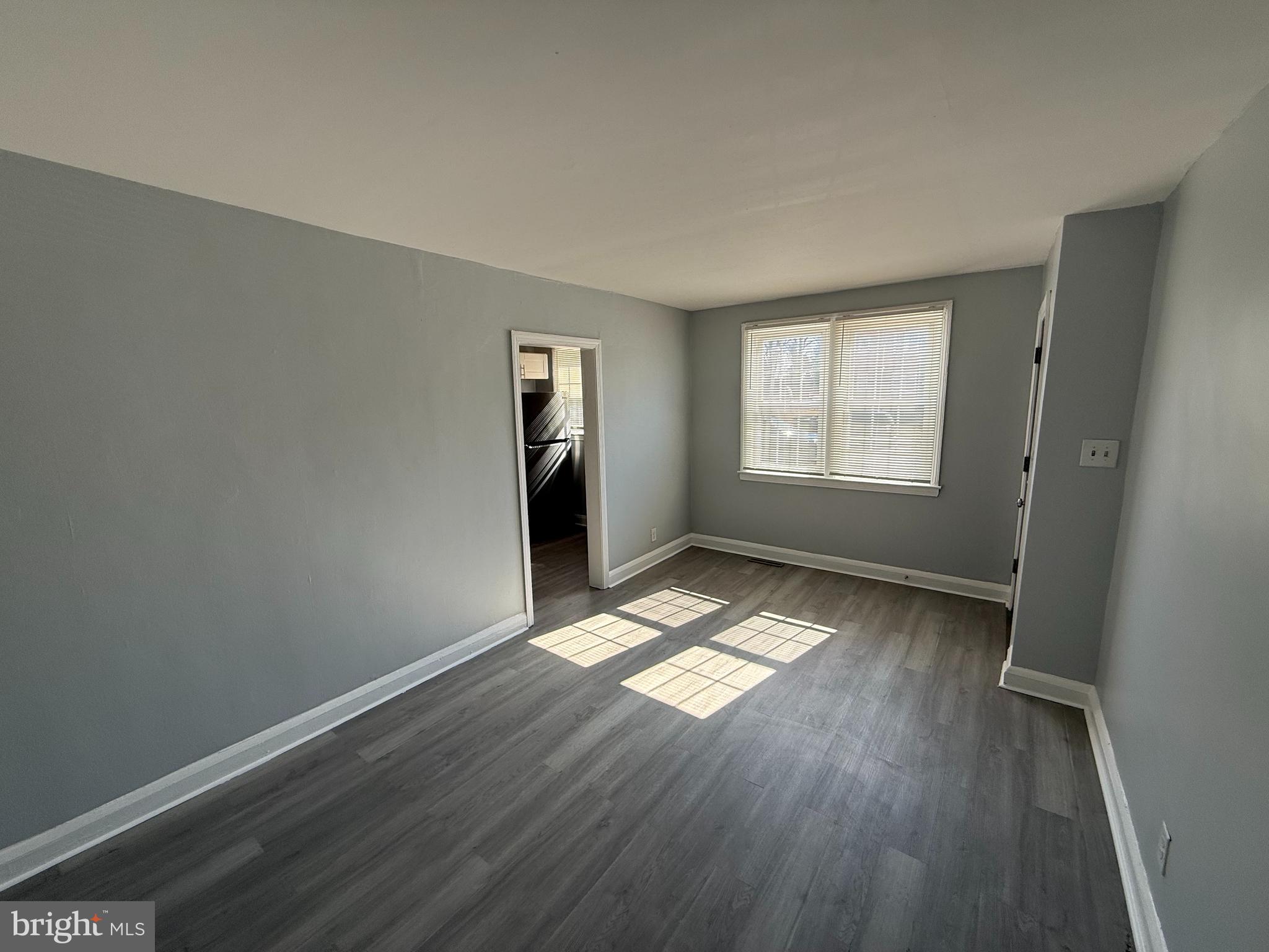 GLEN OAKS - Residential Income