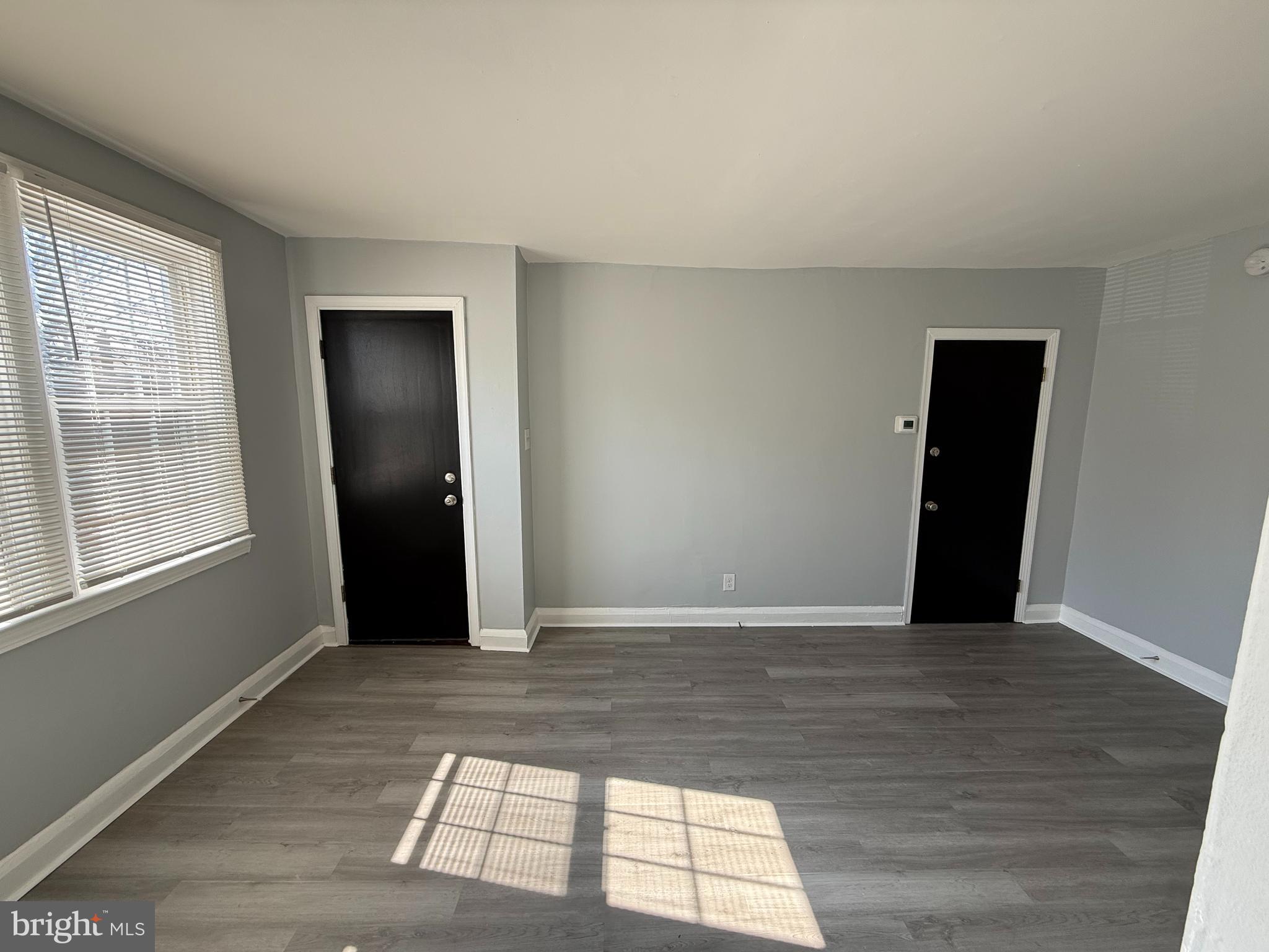 GLEN OAKS - Residential Income