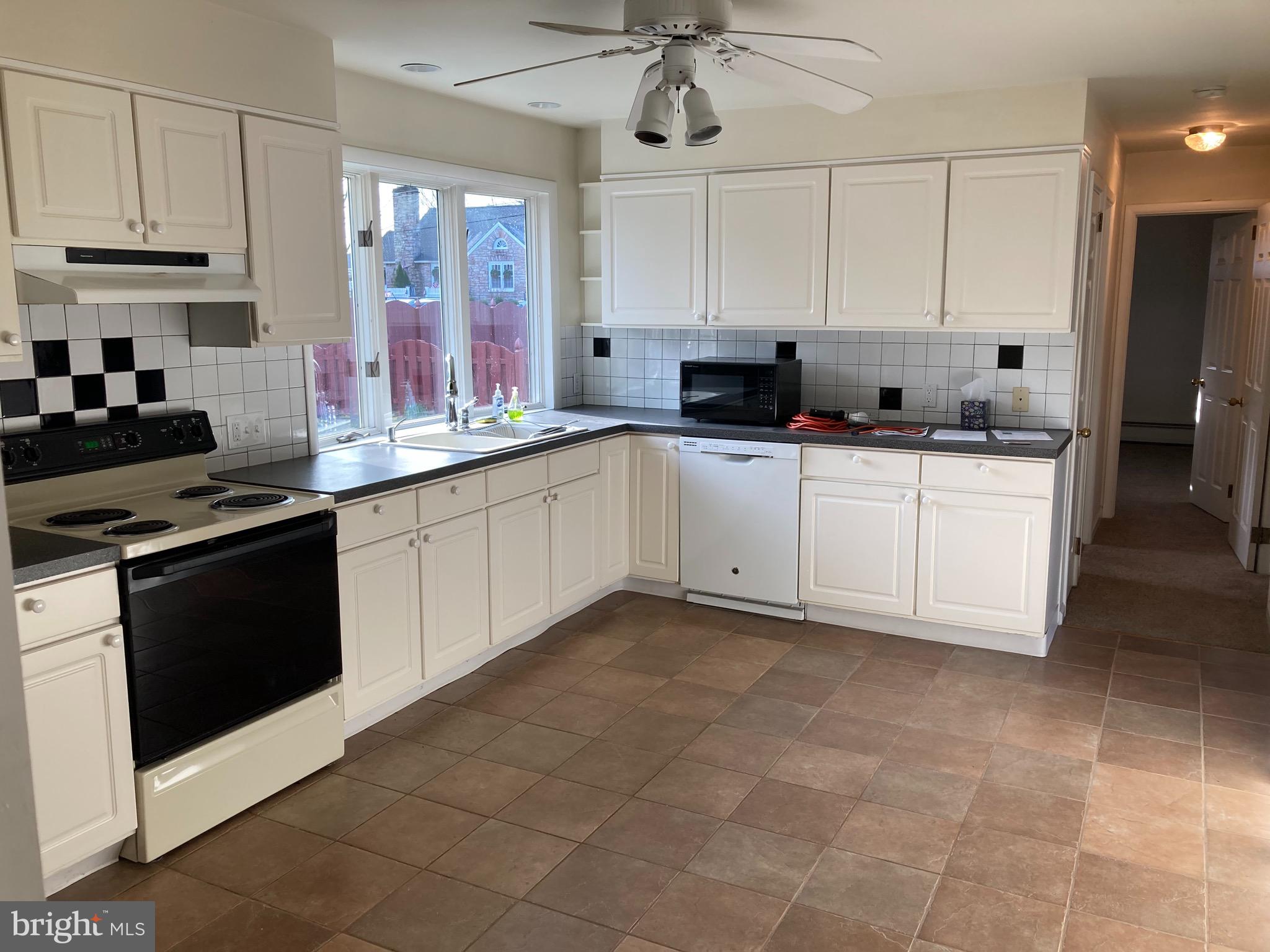HIGHLAND PARK - Residential Lease