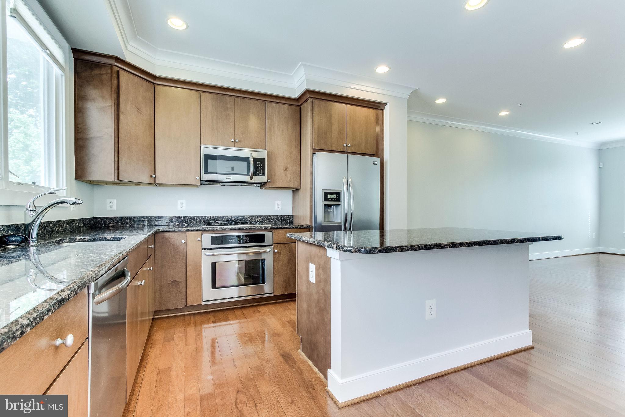 OLD TOWN COMMONS - Residential Lease