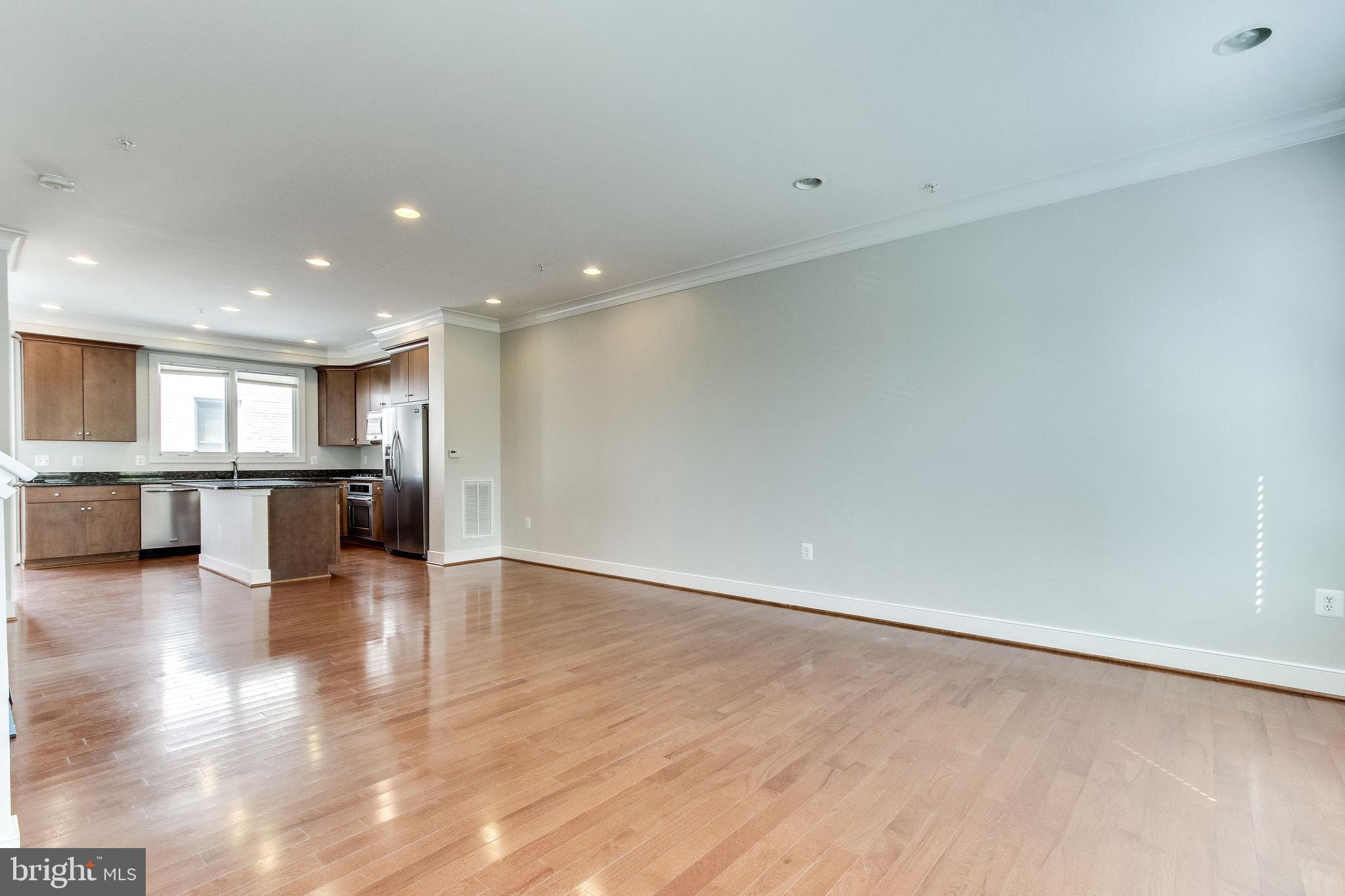 OLD TOWN COMMONS - Residential Lease