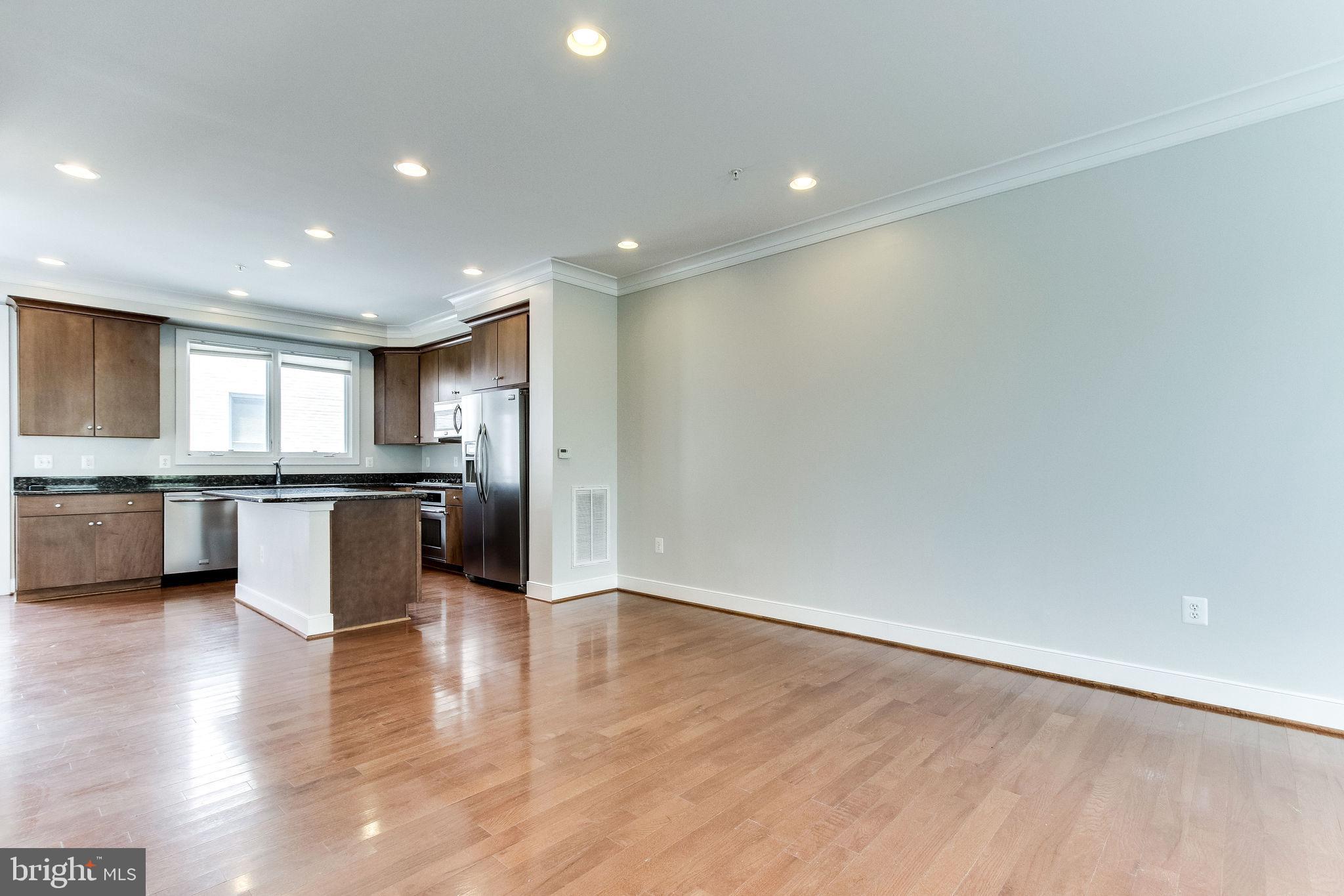 OLD TOWN COMMONS - Residential Lease