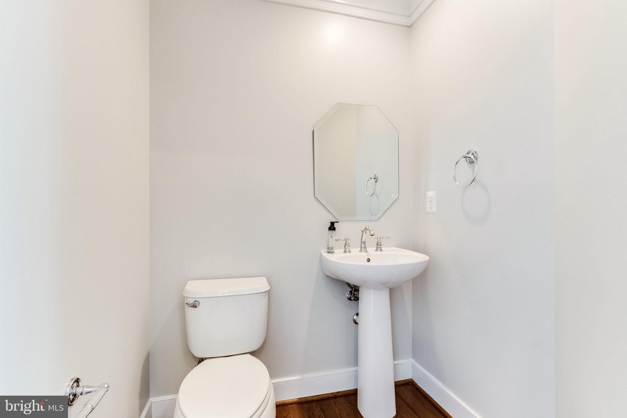 OLD TOWN COMMONS - Residential Lease