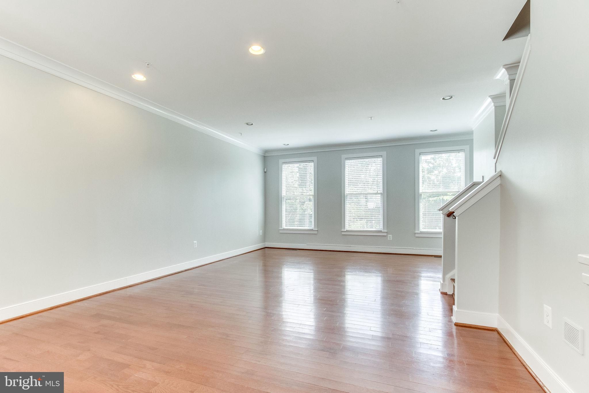 OLD TOWN COMMONS - Residential Lease