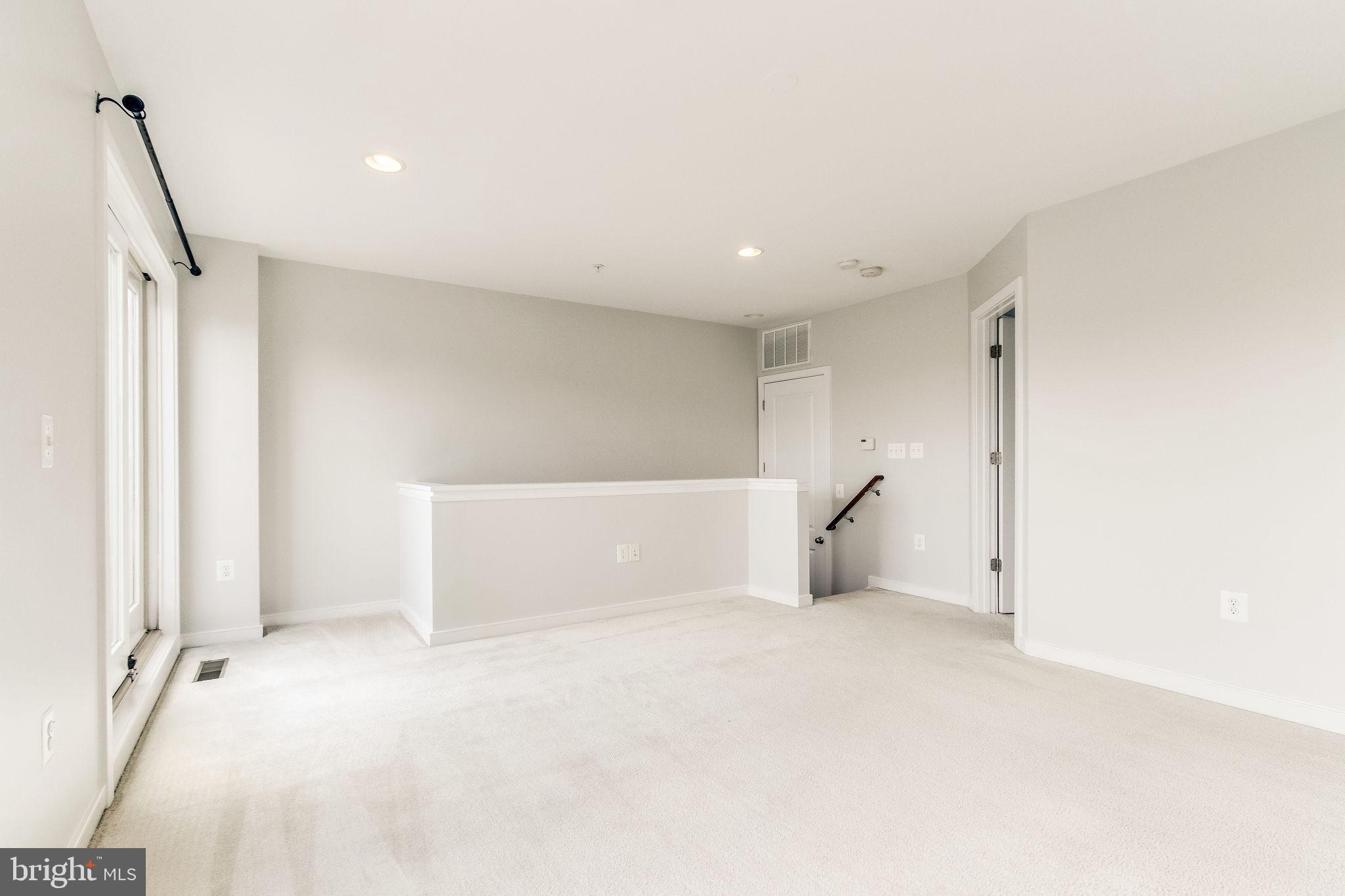 OLD TOWN COMMONS - Residential Lease